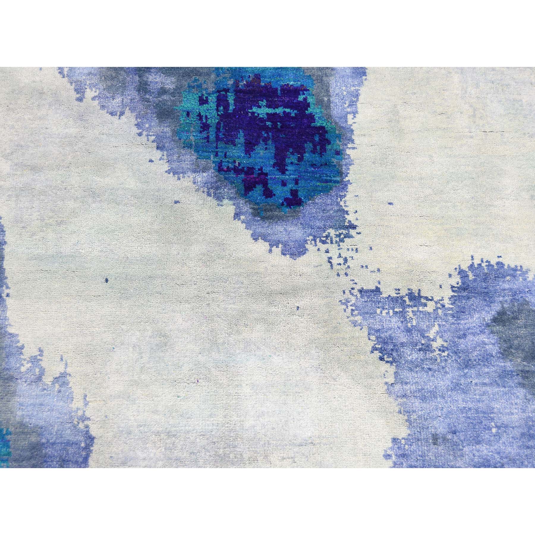 5-x7- Pure Sari Silk Abstract Design Hand-Knotted Oriental Rug 