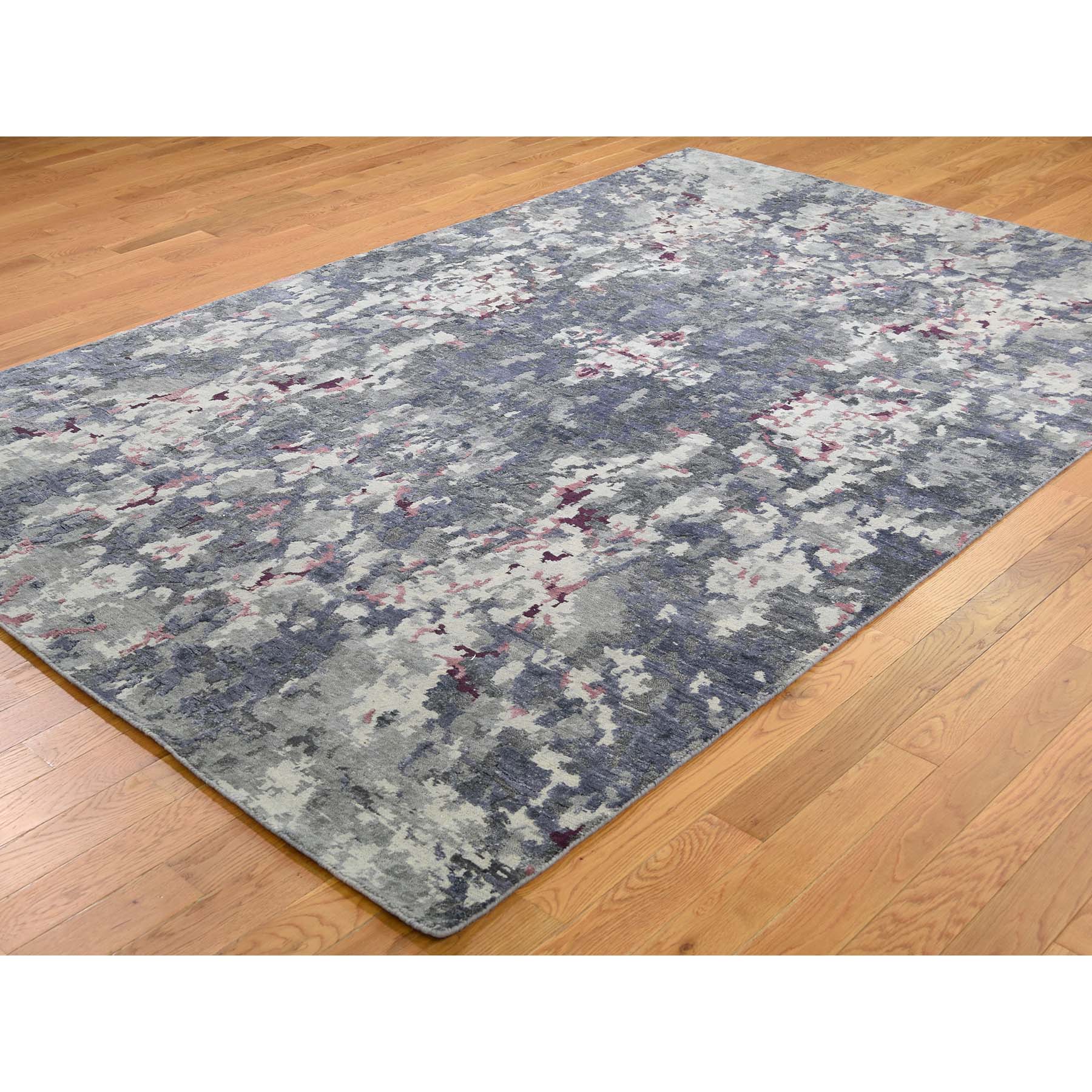 6-x8-10  Abstract Design Wool And Silk Hand-Knotted Oriental Rug 