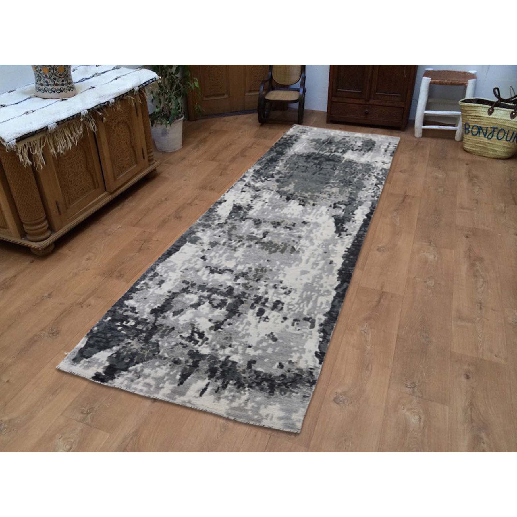 2-6 x9-10  Wool And Silk Hi-Low Pile Runner Abstract Design Hand-Knotted Oriental Rug 