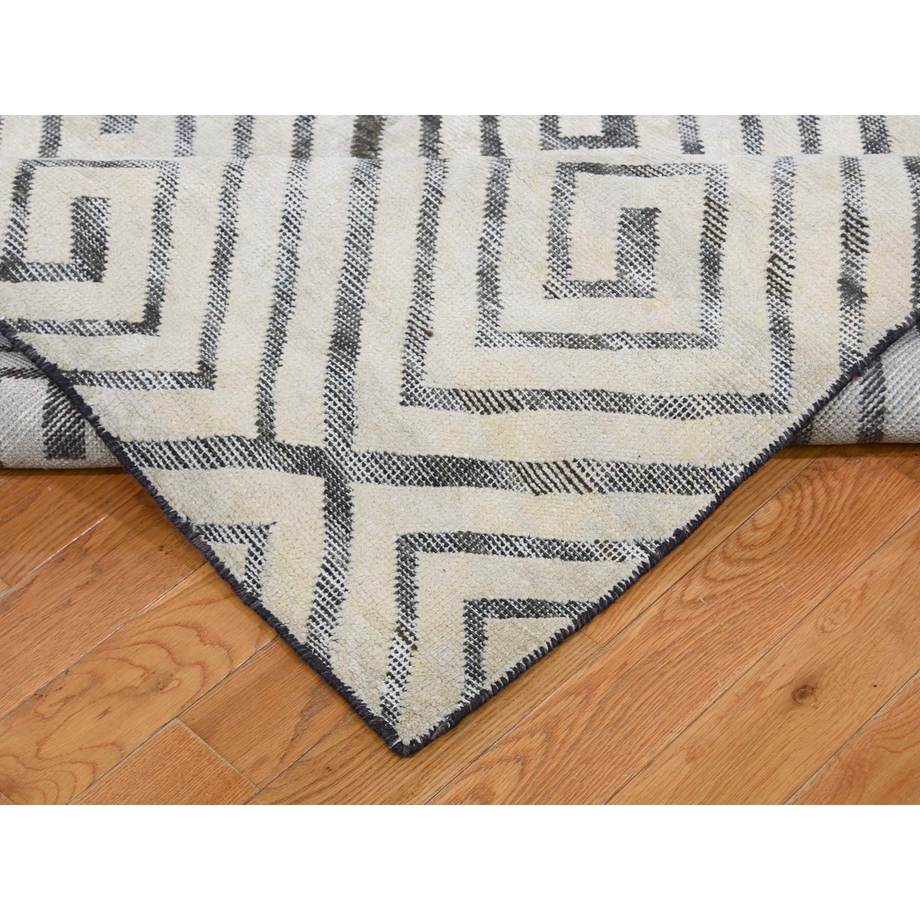 9-x12- Geometric Design Silk With Oxidized Wool Hand-Knotted Oriental Rug 