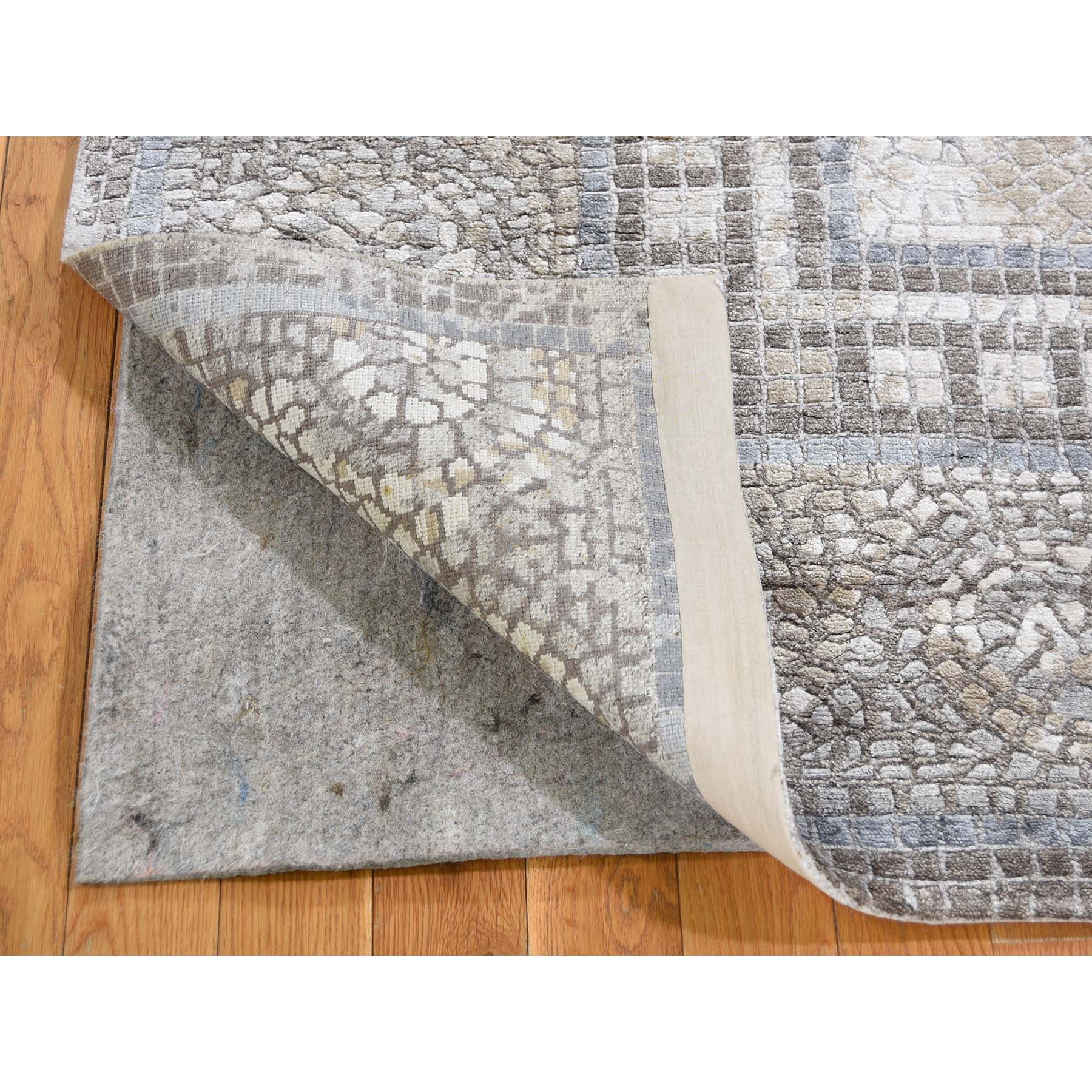 5-2 x6-10  Ivory And Taupe Silken Roman Mosaic Design Hand-Knotted Oriental Rug 