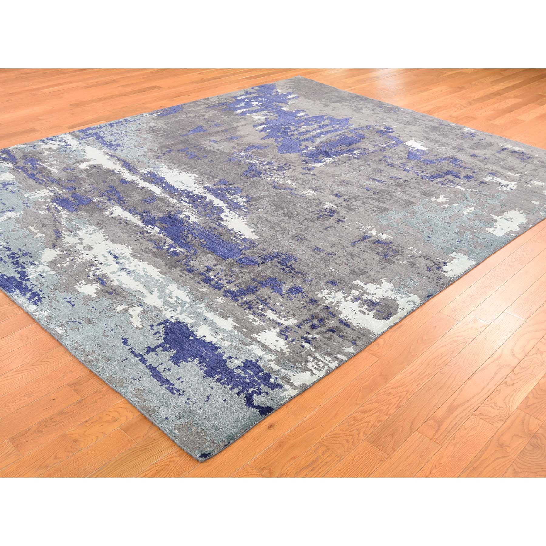 7-10 x10- Abstract Design Wool And Silk Hand-Knotted  Oriental Rug 
