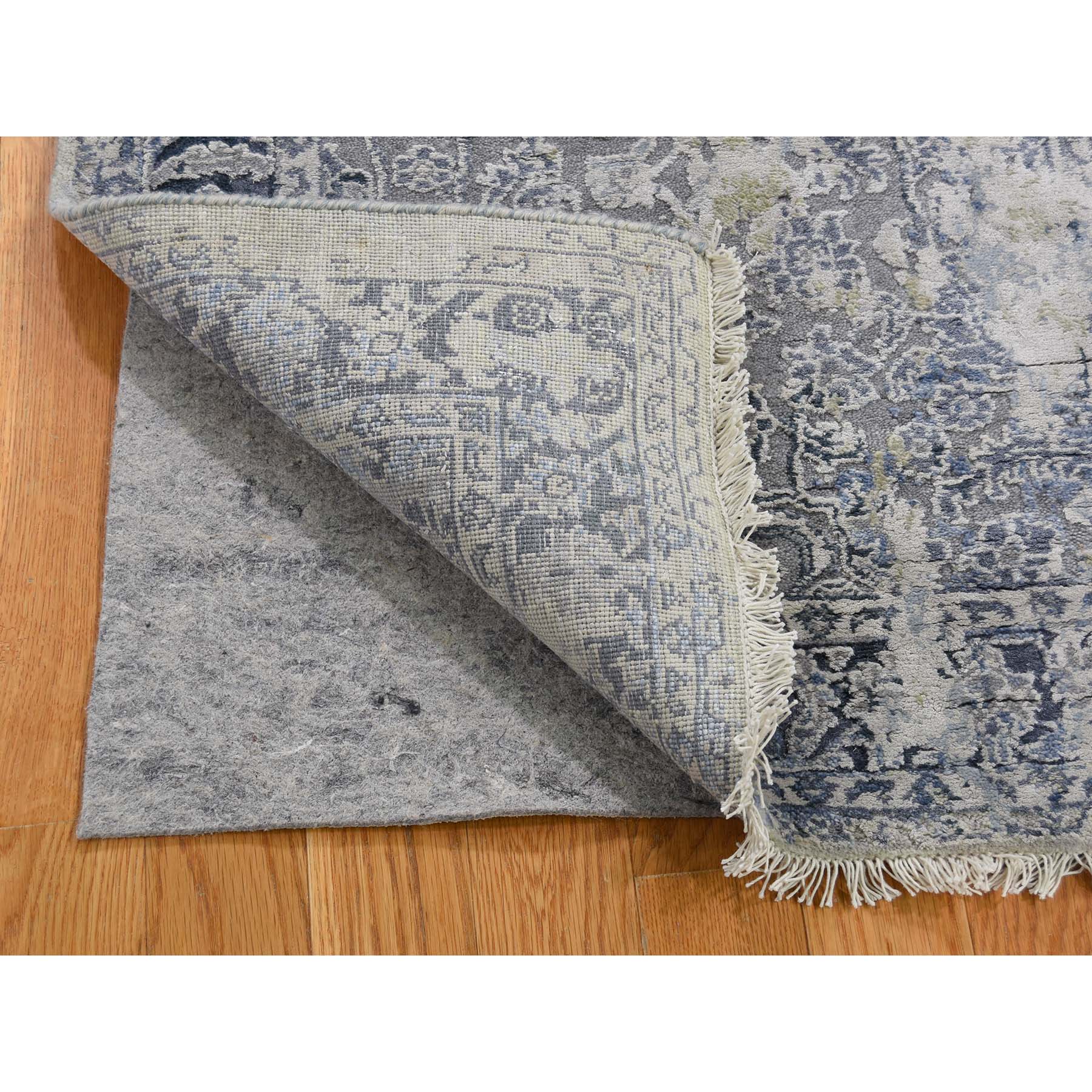  Silk Hand-Knotted Area Rug 2'6