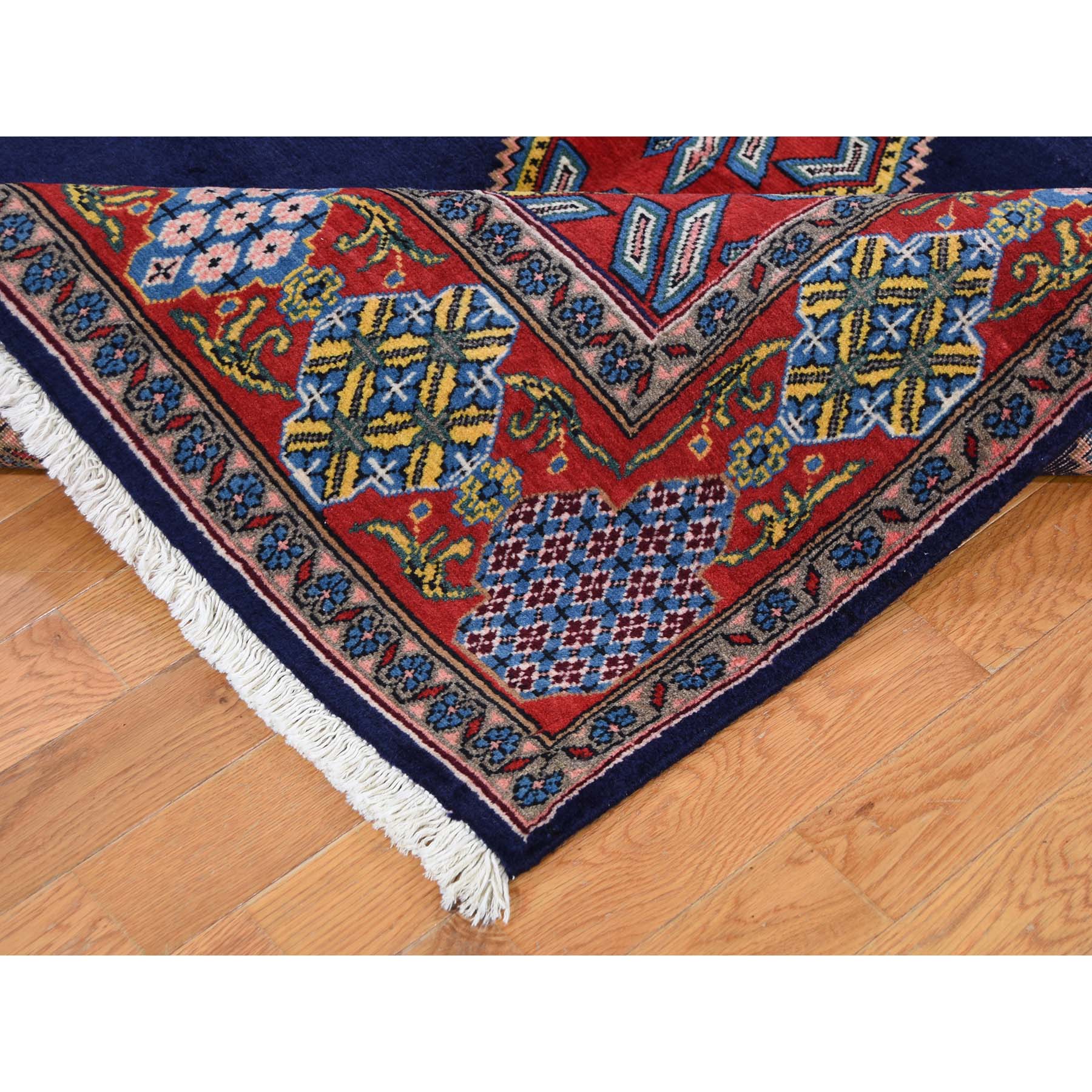 traditional Wool Hand-Knotted Area Rug 5'1