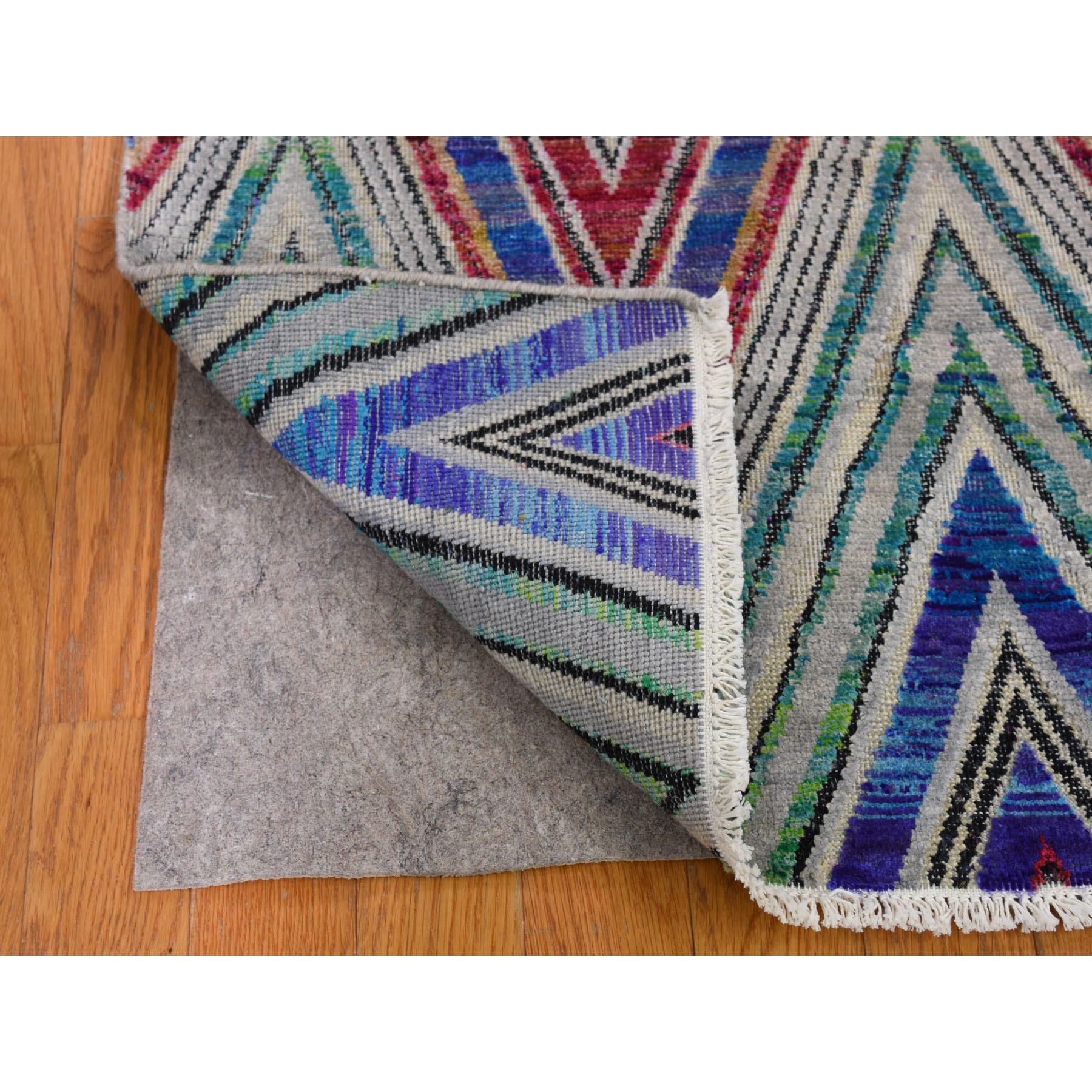 2-x3-3  Hand-Knotted Chevron Design Sari Silk with Textured Wool Oriental Rug 