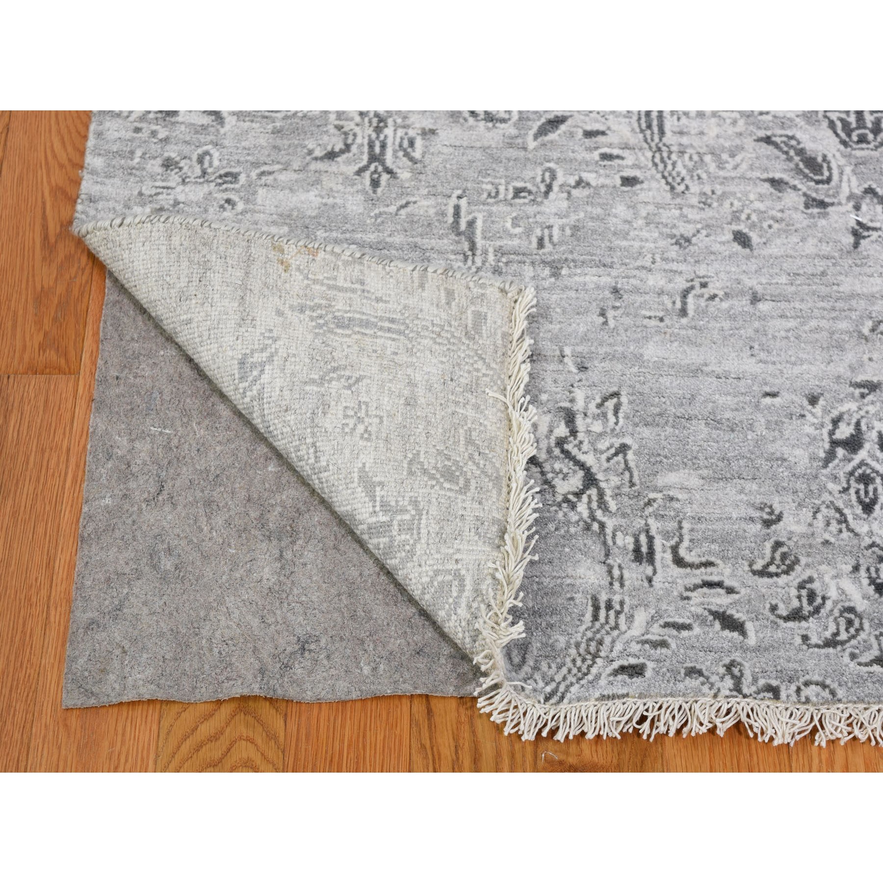 11-9 x14-10  Oversize Gray Damask Tone On Tone Wool and Silk Hand-Knotted Oriental Rug 
