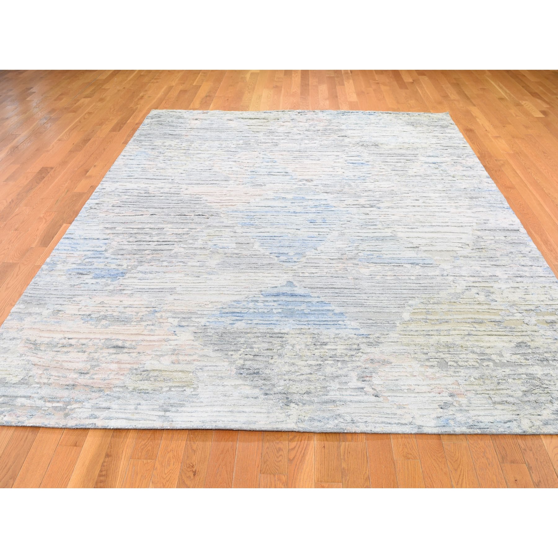 8-x10-6   Ivory Pure Silk Fluffy Collection Hand Knotted Modern Oriental Rug 