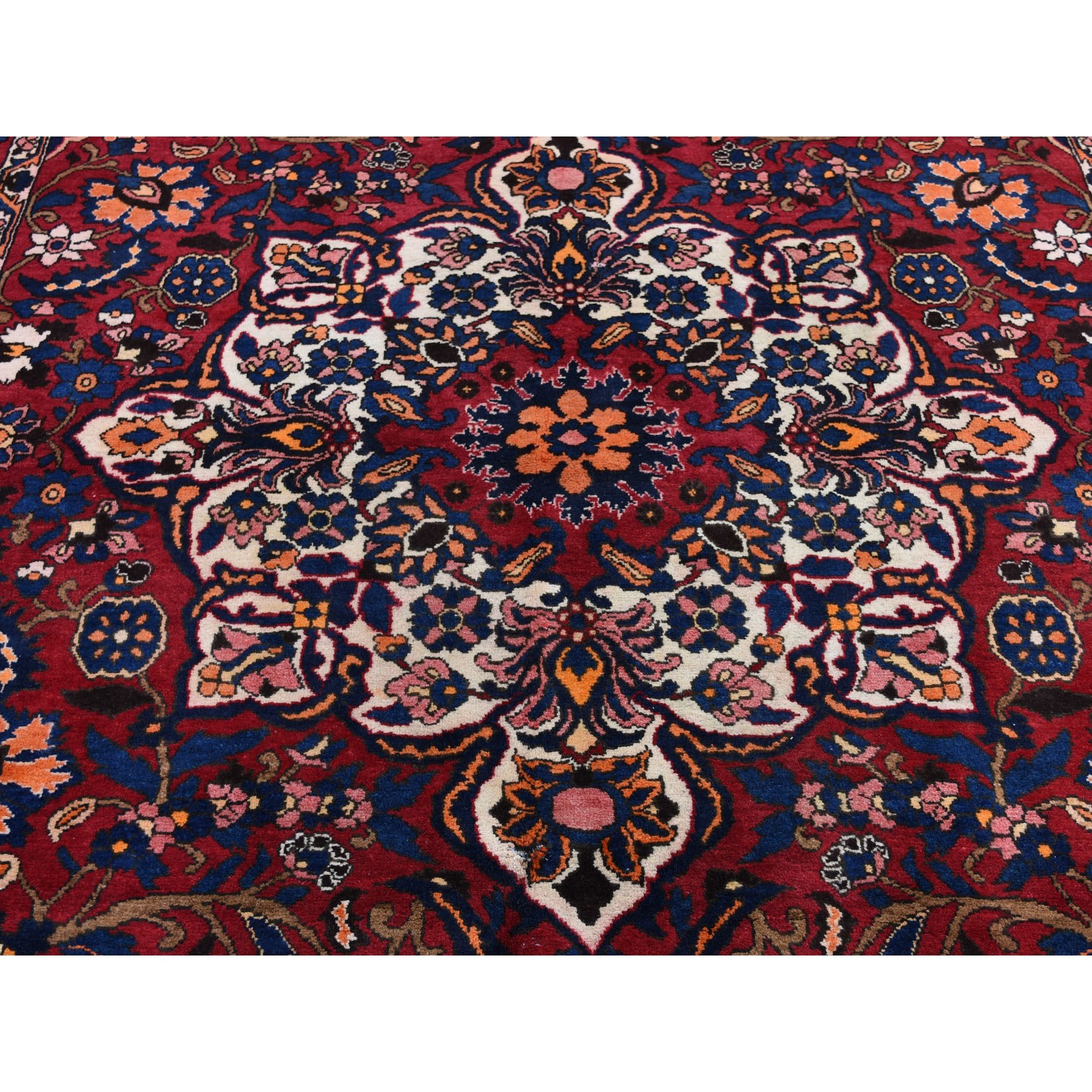 6-8 x10-1  Red Vintage Persian Bakhtiari Exc Condition Pure Wool Hand Knotted Oriental Rug 
