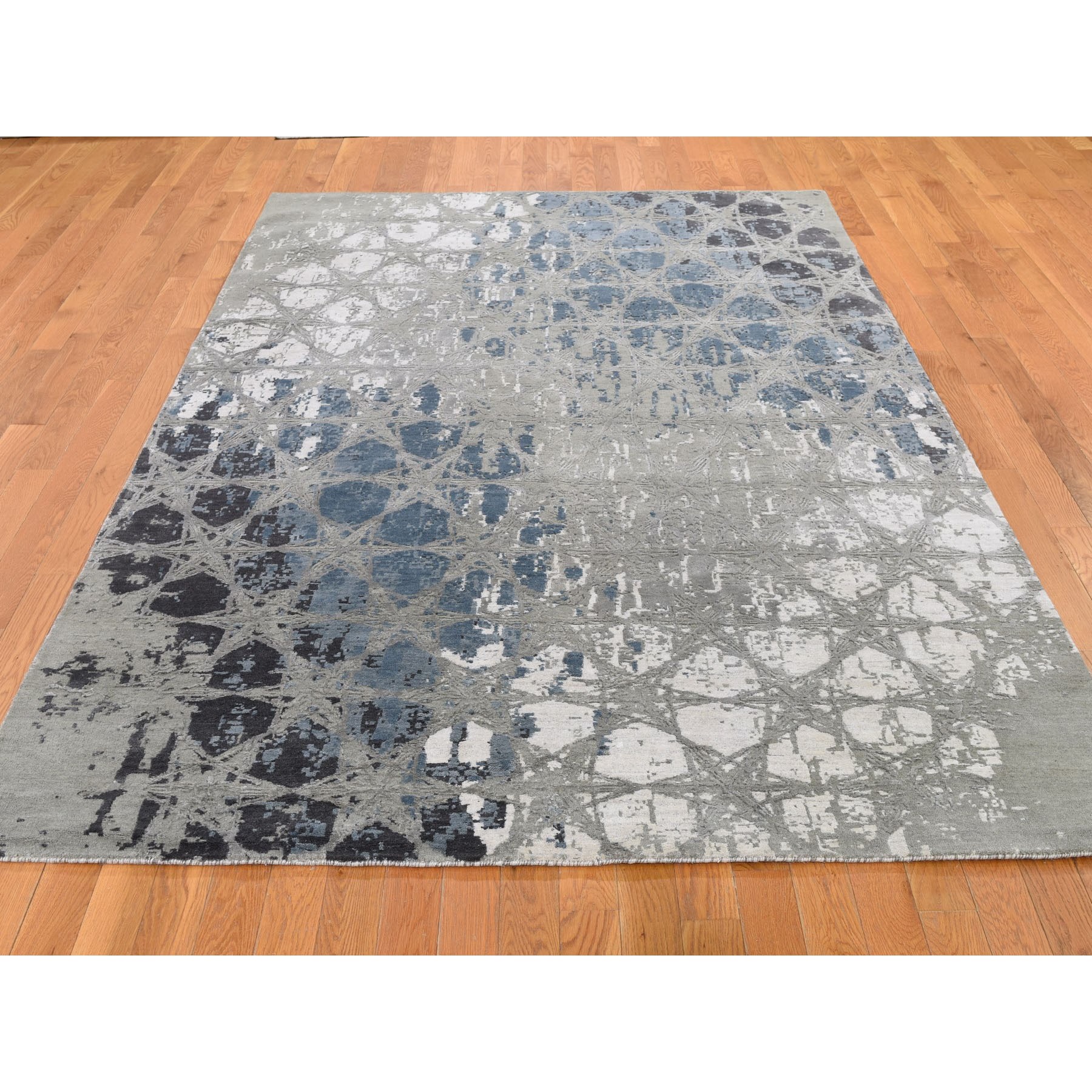 6-x9- THE HONEYCOMB  Wool and Silk Award Winning Design Hand Knotted Oriental Rug 
