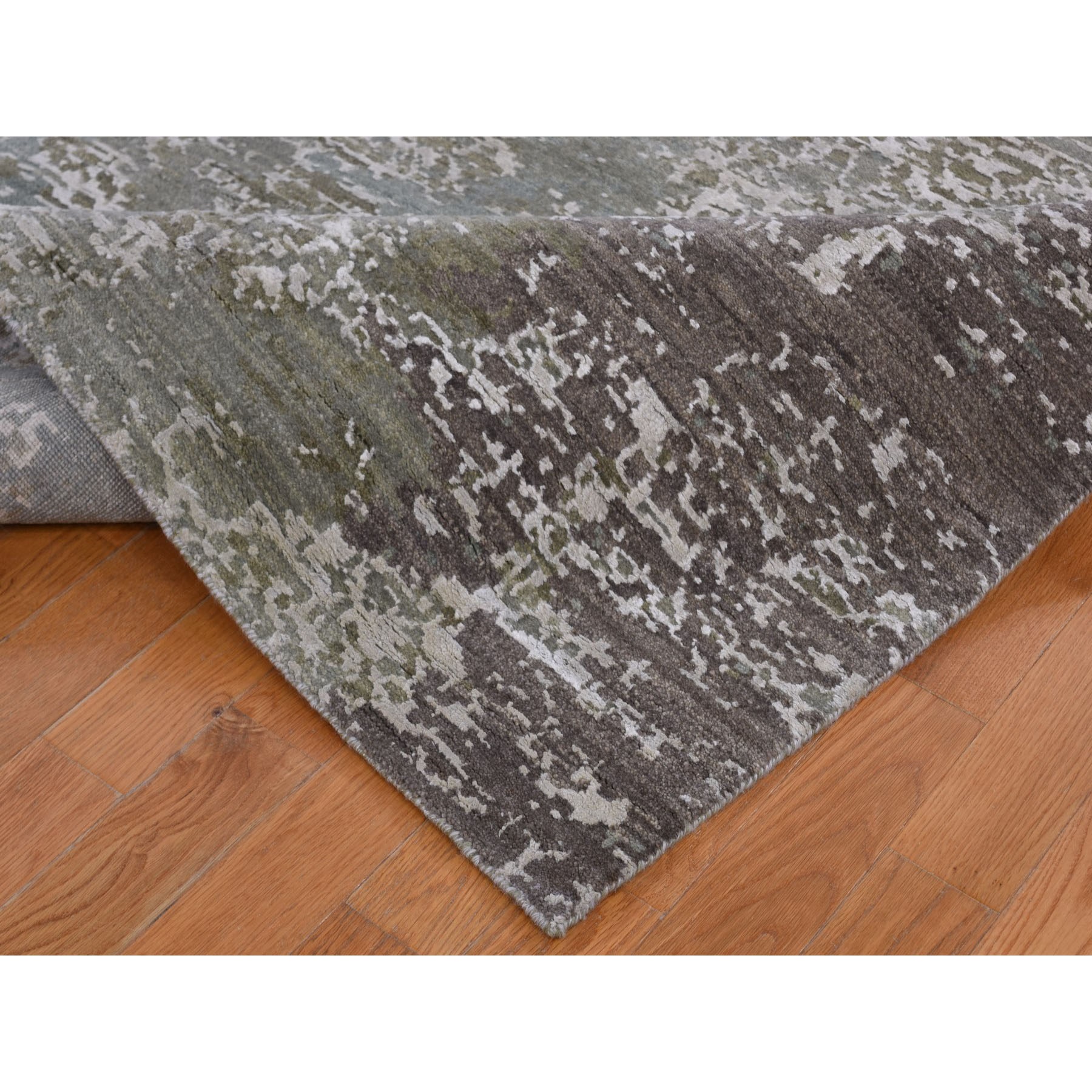 8-x10- Gray Abstract Design Wool And Pure Silk Hand Knotted Oriental Rug 