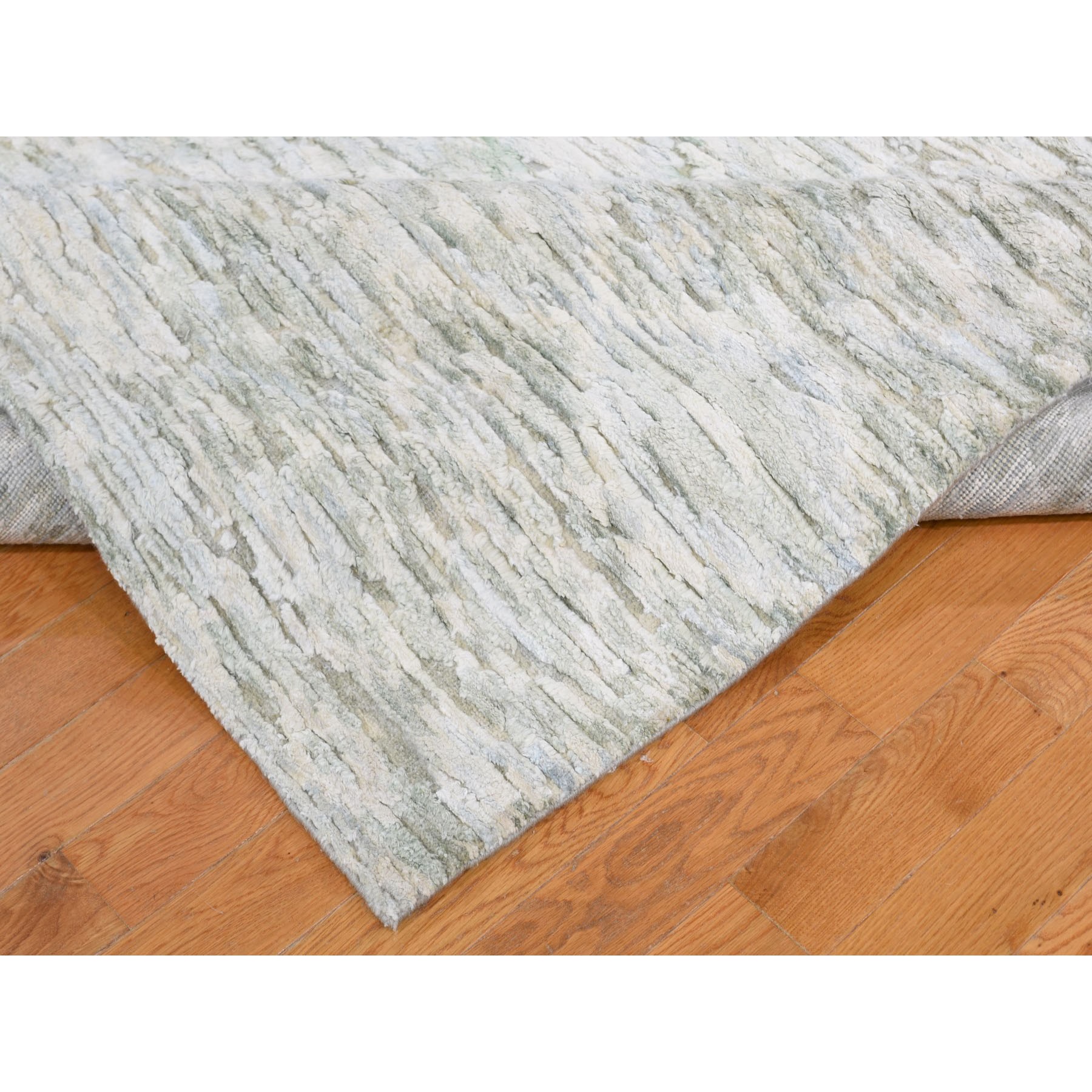 8-x10-  Ivory Pure Silk Fluffy Collection Hand Knotted Modern Oriental Rug 