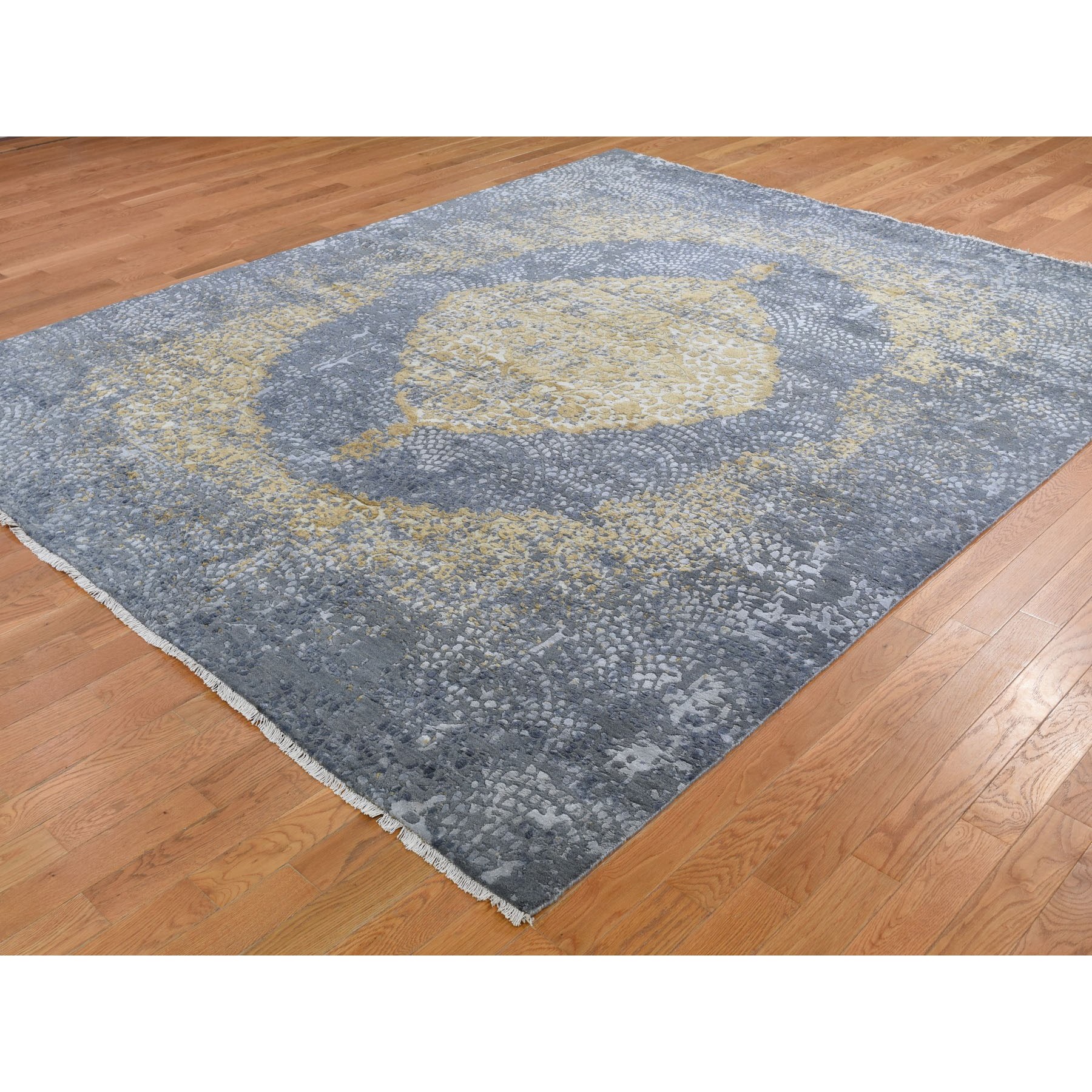8-x9-10  Gray Gold Persian Design Wool And Pure Silk Hand Knotted Oriental Rug 
