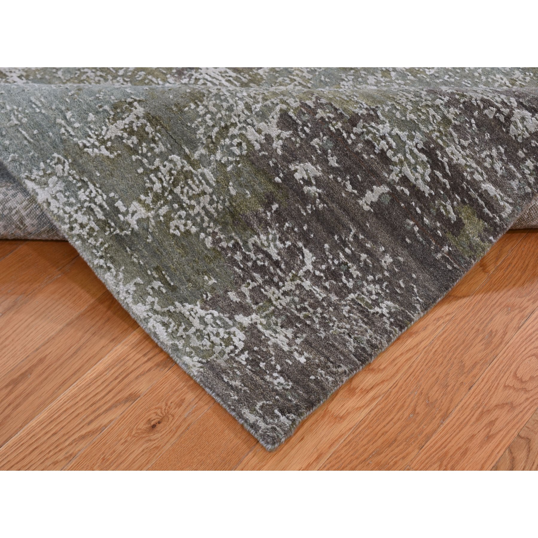 5-x7- Gray Abstract Design Wool And Pure Silk Hand Knotted Oriental Rug 