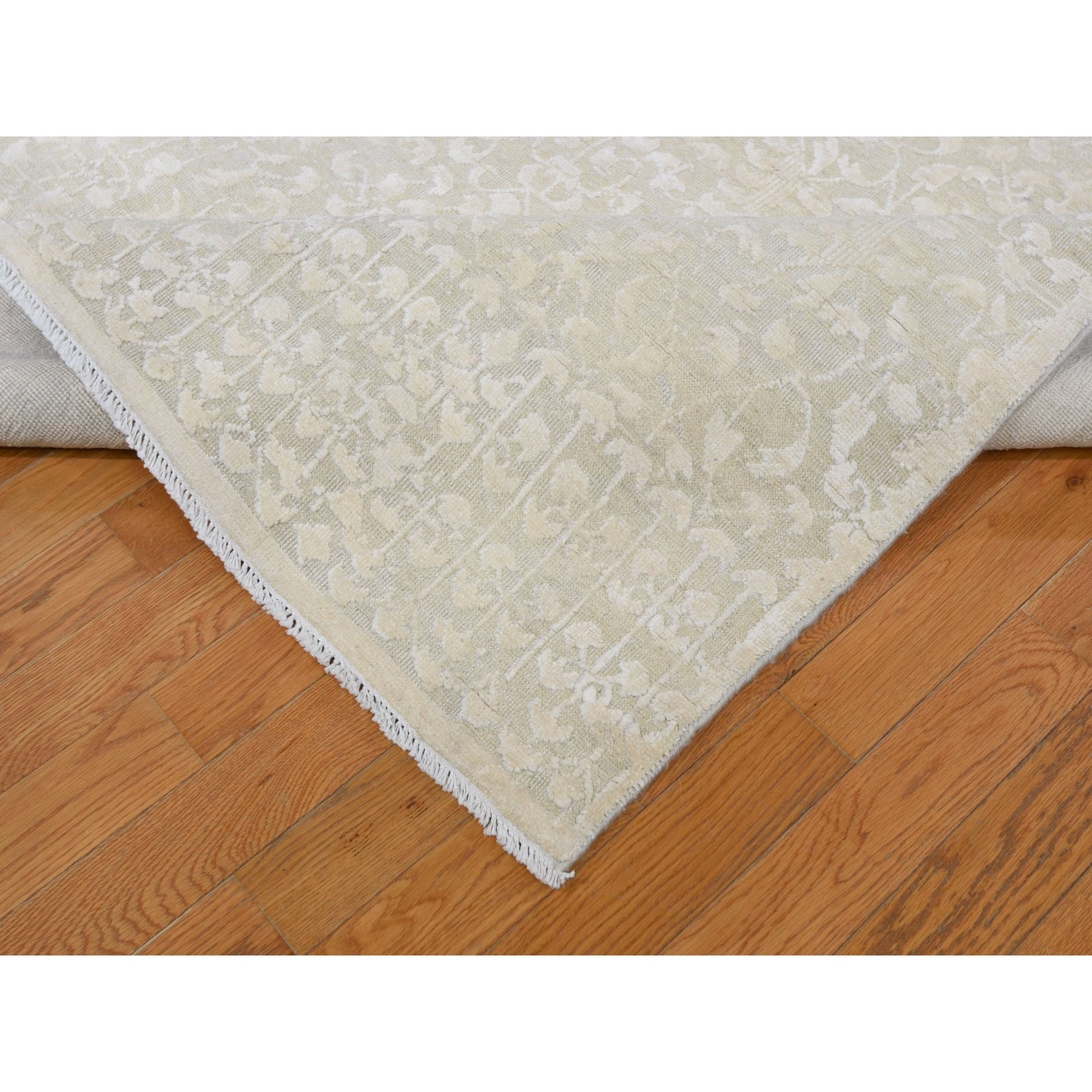 9-9 x14- Hand knotted Tone on Tone Pure Silk with Textured Wool Oriental Rug 