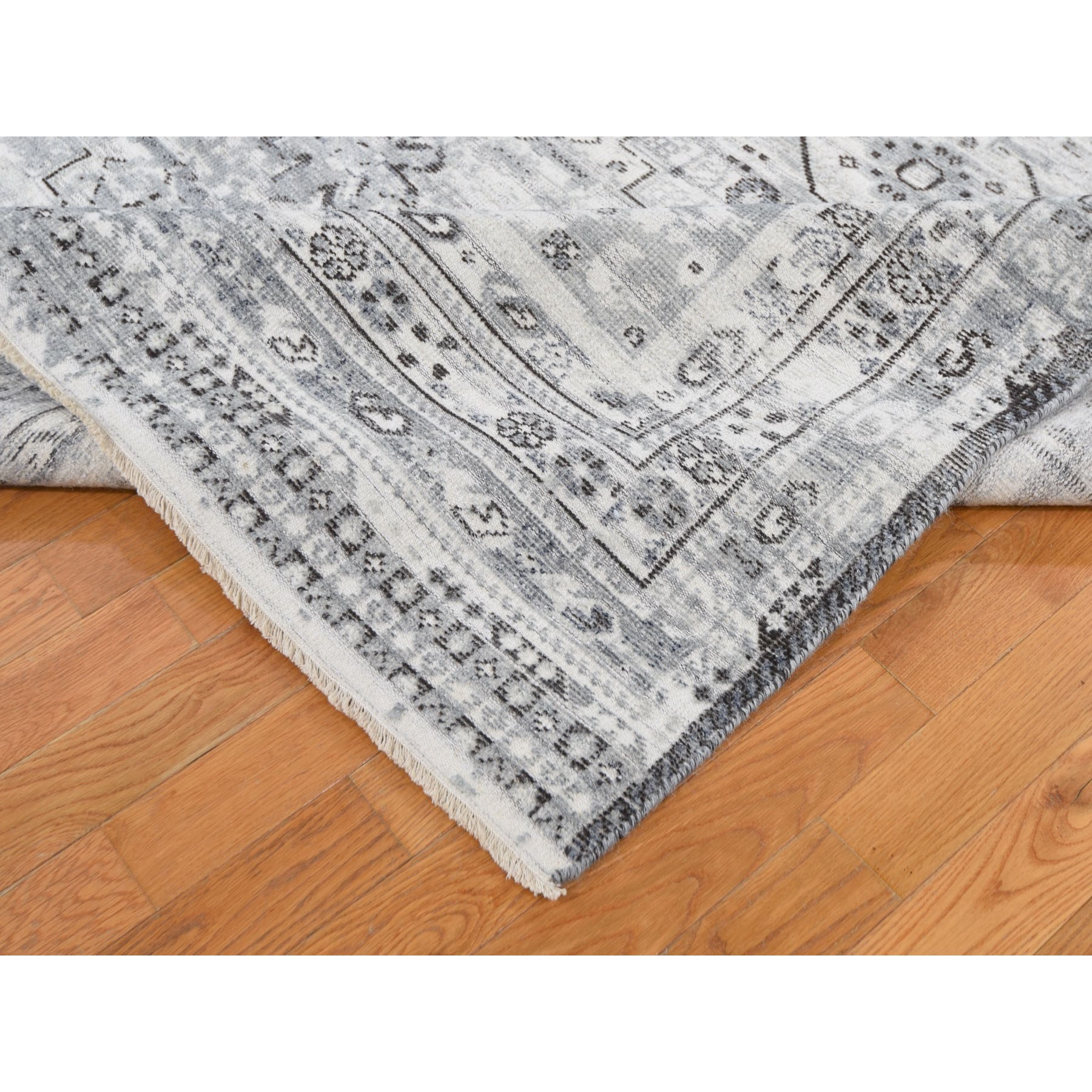8-x10-3  Gray Erased And Distressed Textured Pure Wool Shiraz  Hand Knotted Oriental Rug 