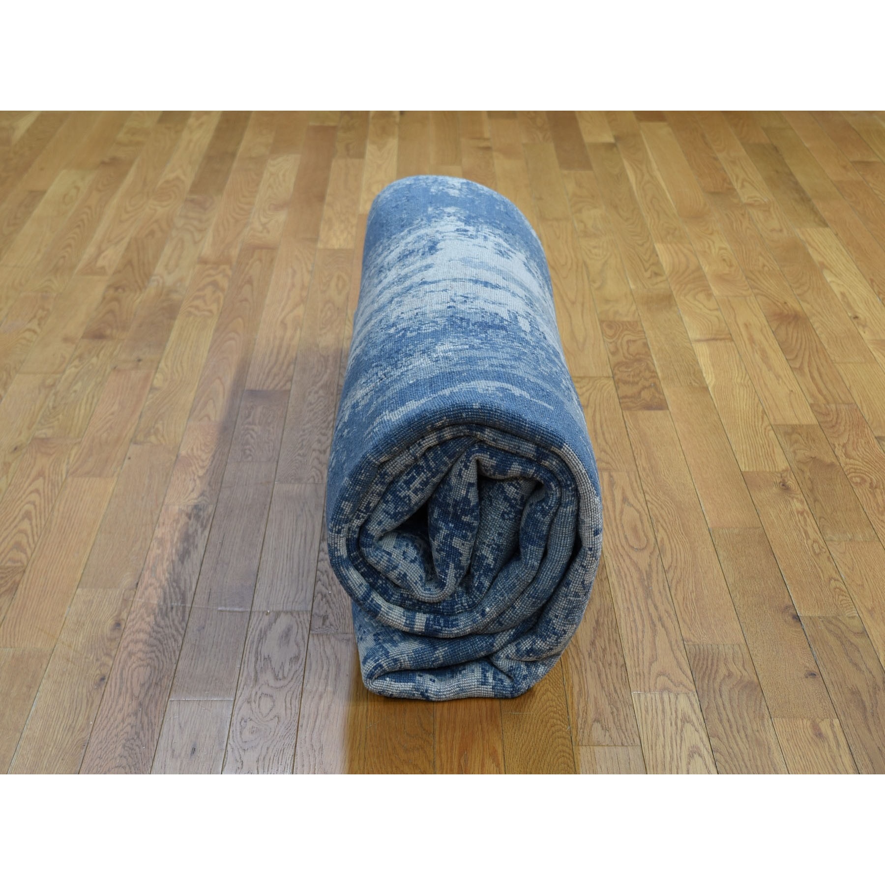 8-x10-3  Blue Abstract Design Wool And Pure Silk Hand Knotted Oriental Rug 