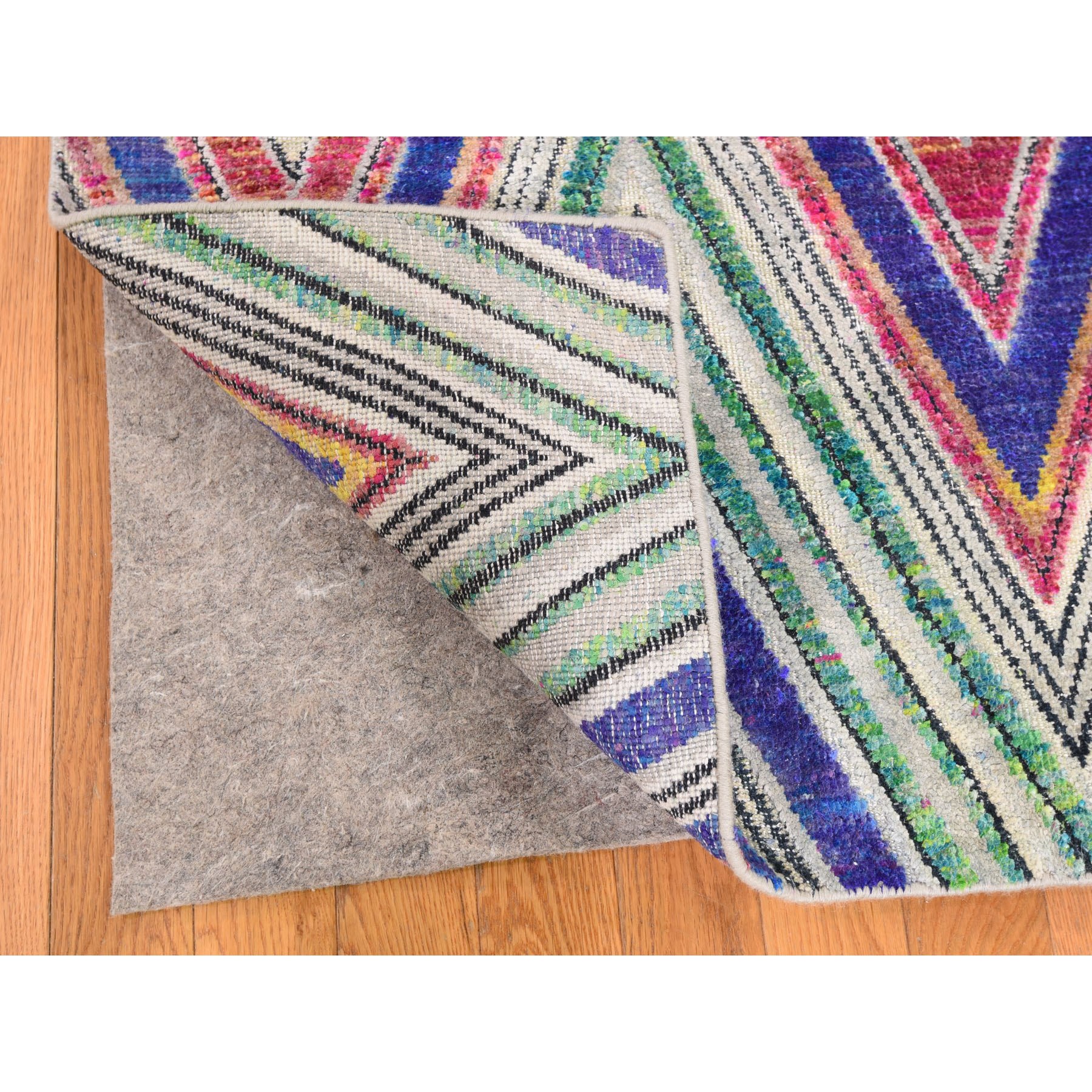 4-x6-2  Hand Knotted Chevron Design Sari Silk with Textured Wool Oriental Rug 