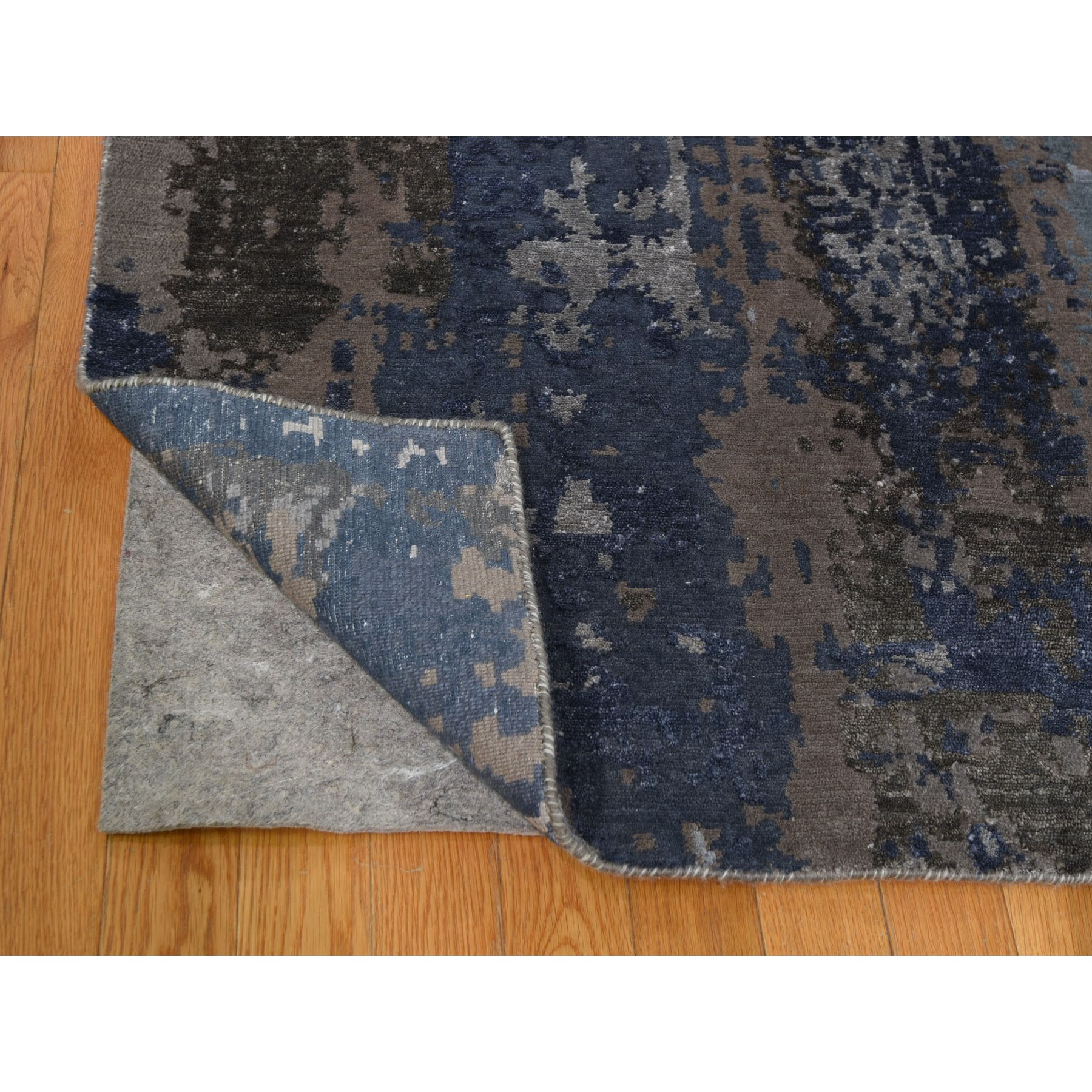 8-x10-4  Blue Abstract Design Wool and Silk Hand Knotted Oriental Rug 
