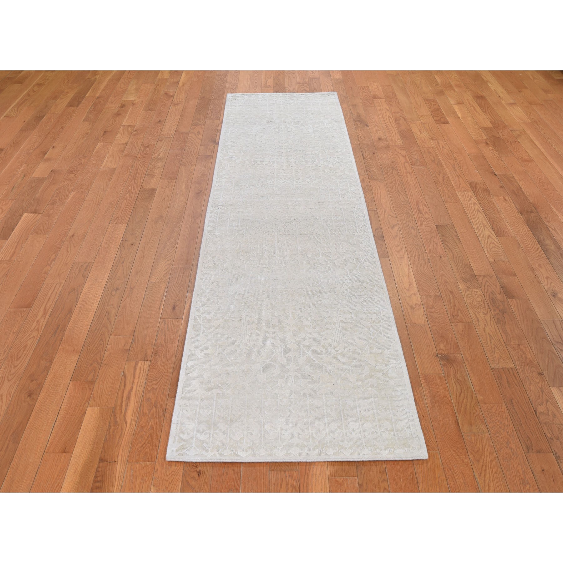 2-6 x10-1  Hand knotted Tone on Tone Pure Silk with Textured Wool Runner Oriental Rug 