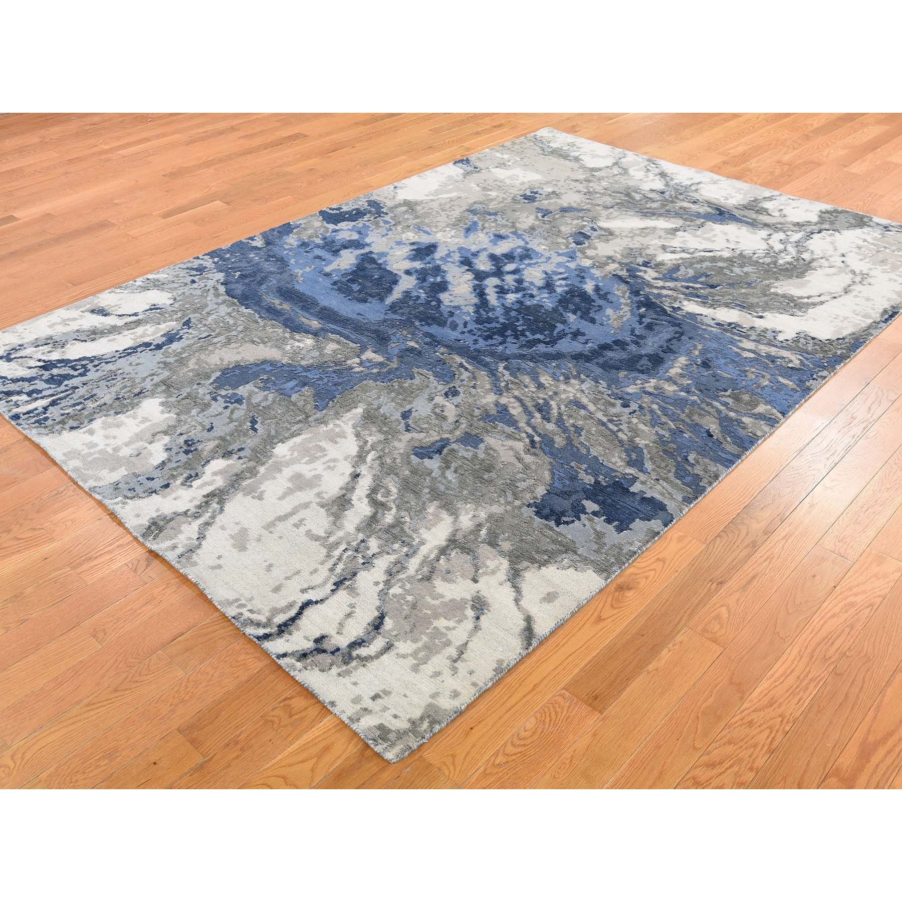 6-x9- Abstract Design Wool and Silk Hi-low Pile Hand Knotted Oriental Rug 