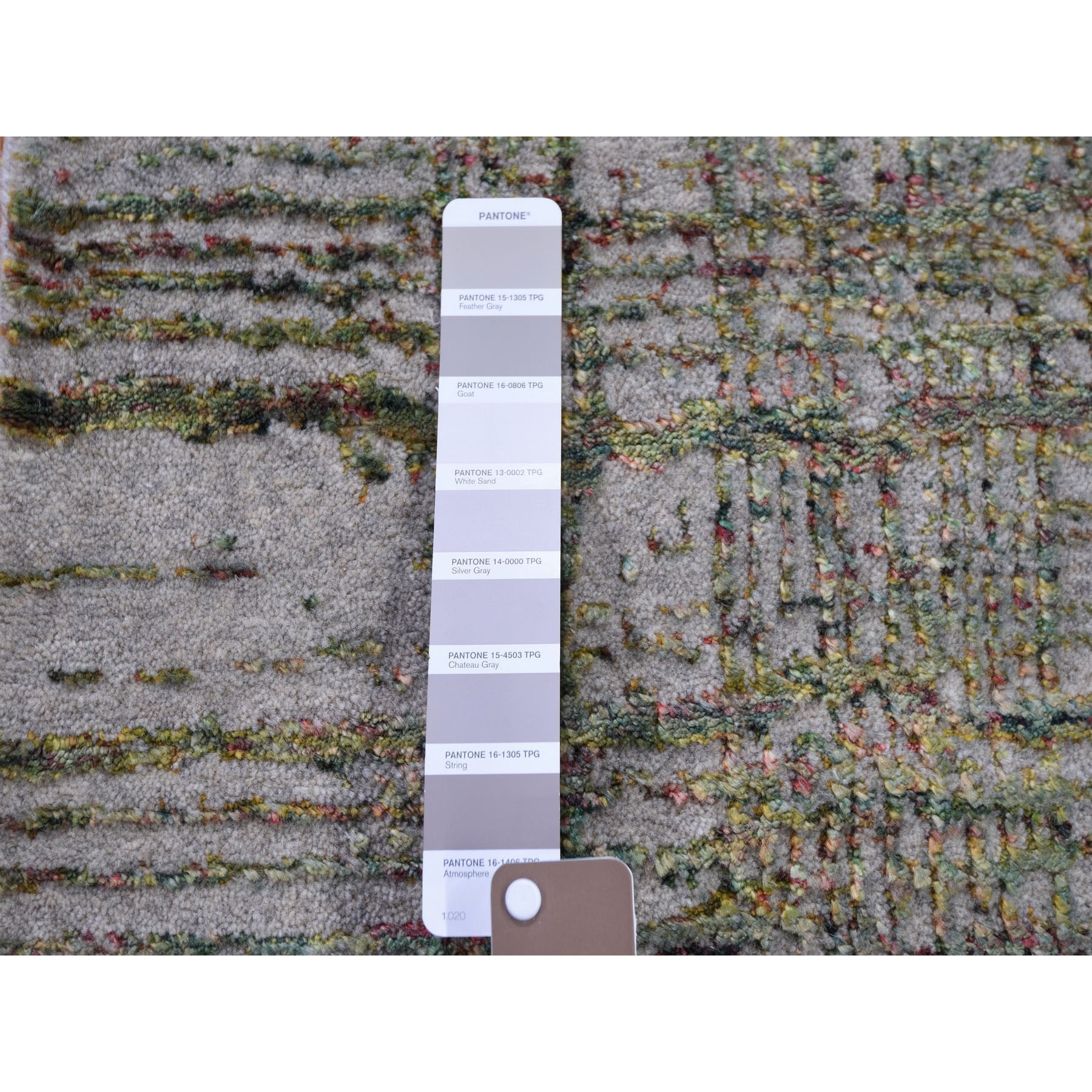 2-5 x7-10  Gray Fine Jacquard Hand Loomed Modern Wool And Silk Runner Oriental Rug 