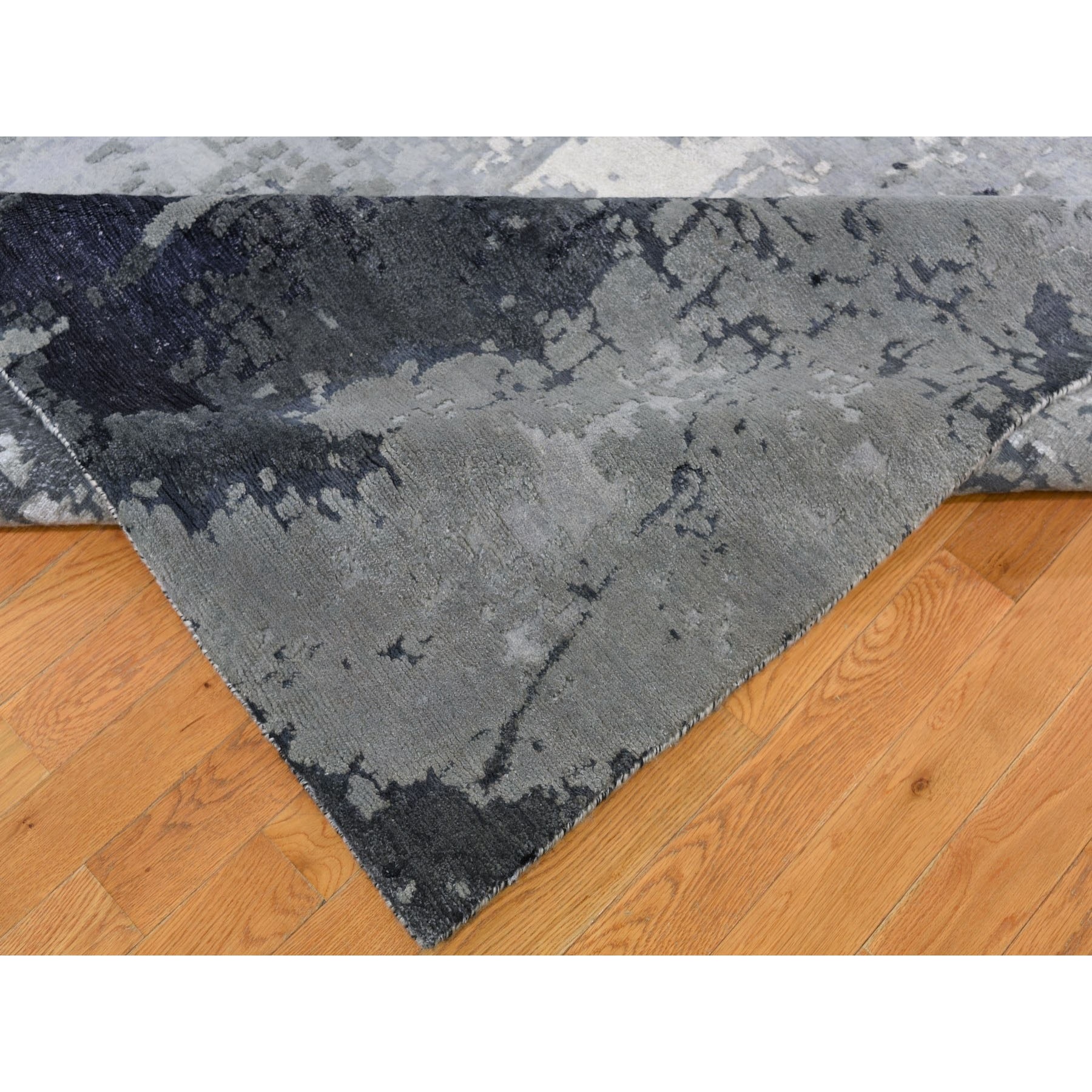 10-x14-2   Gray-Black Abstract Design Wool and Silk Hand Knotted Oriental Rug 