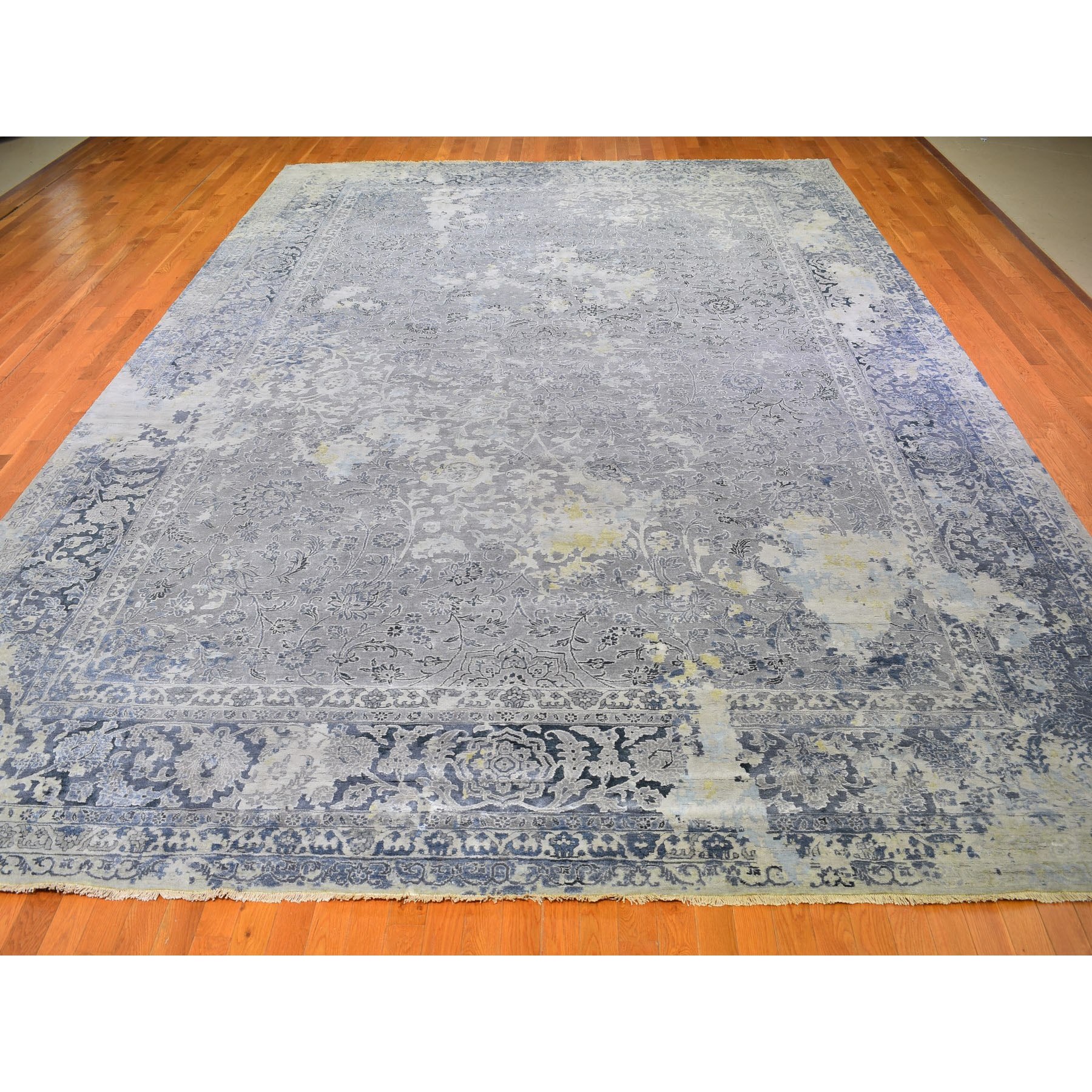 12-x18- Oversized Gray Broken Persian Design Wool With Pure Silk Hand Knotted Oriental Rug 