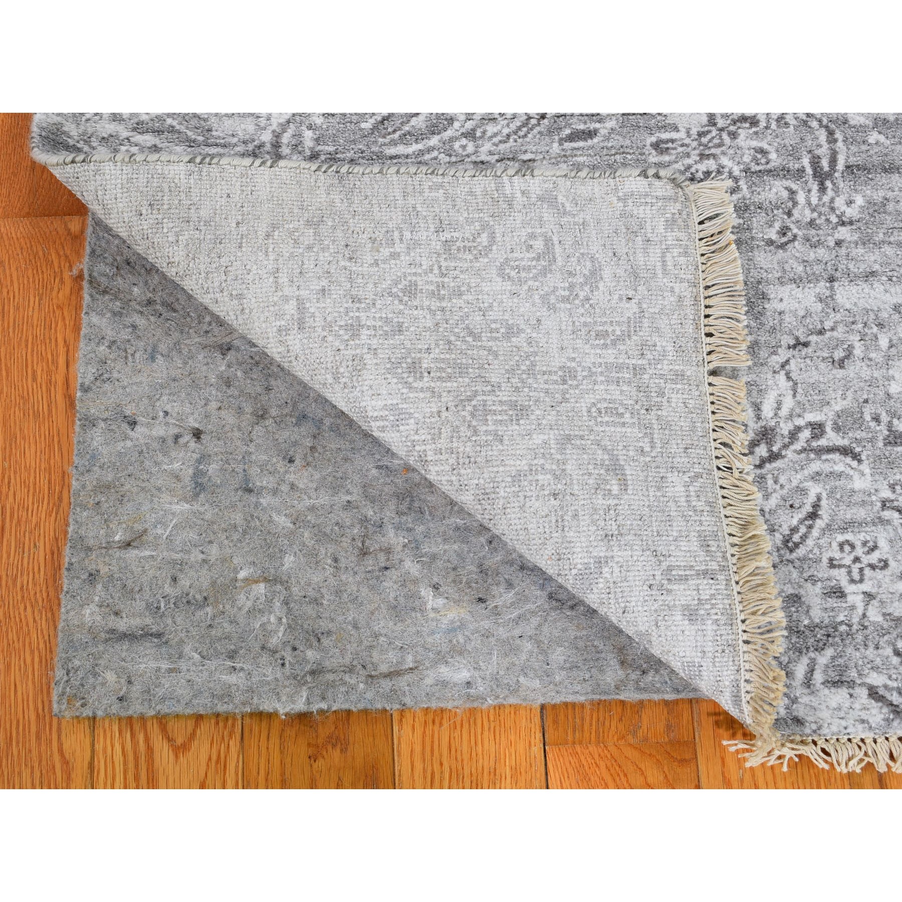 9-x12- Gray Damask Tone On Tone Wool and Silk Hand Knotted Oriental Rug 