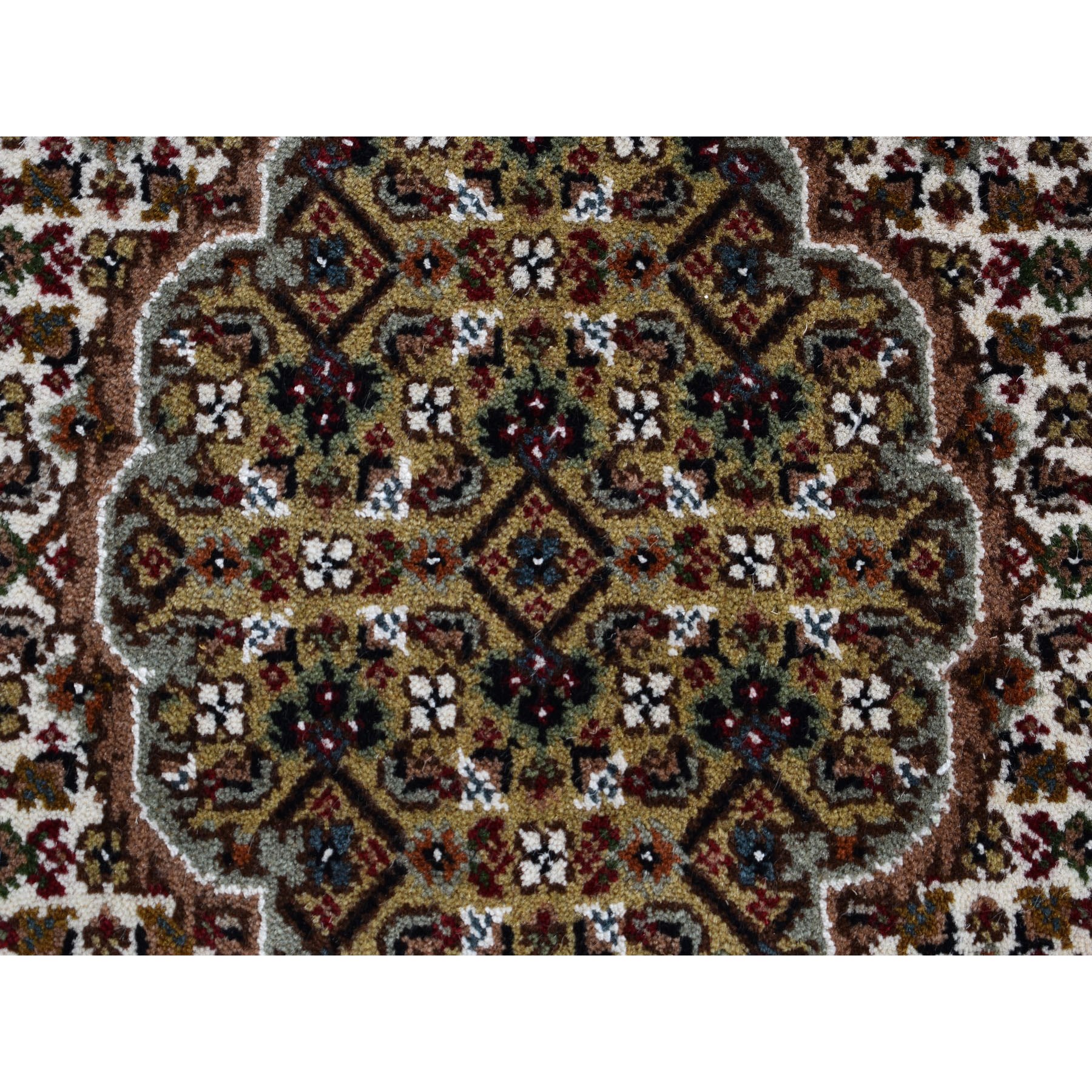 6-x9-2   Red Tabriz Mahi Wool and Silk Hand Knotted Oriental Rug 