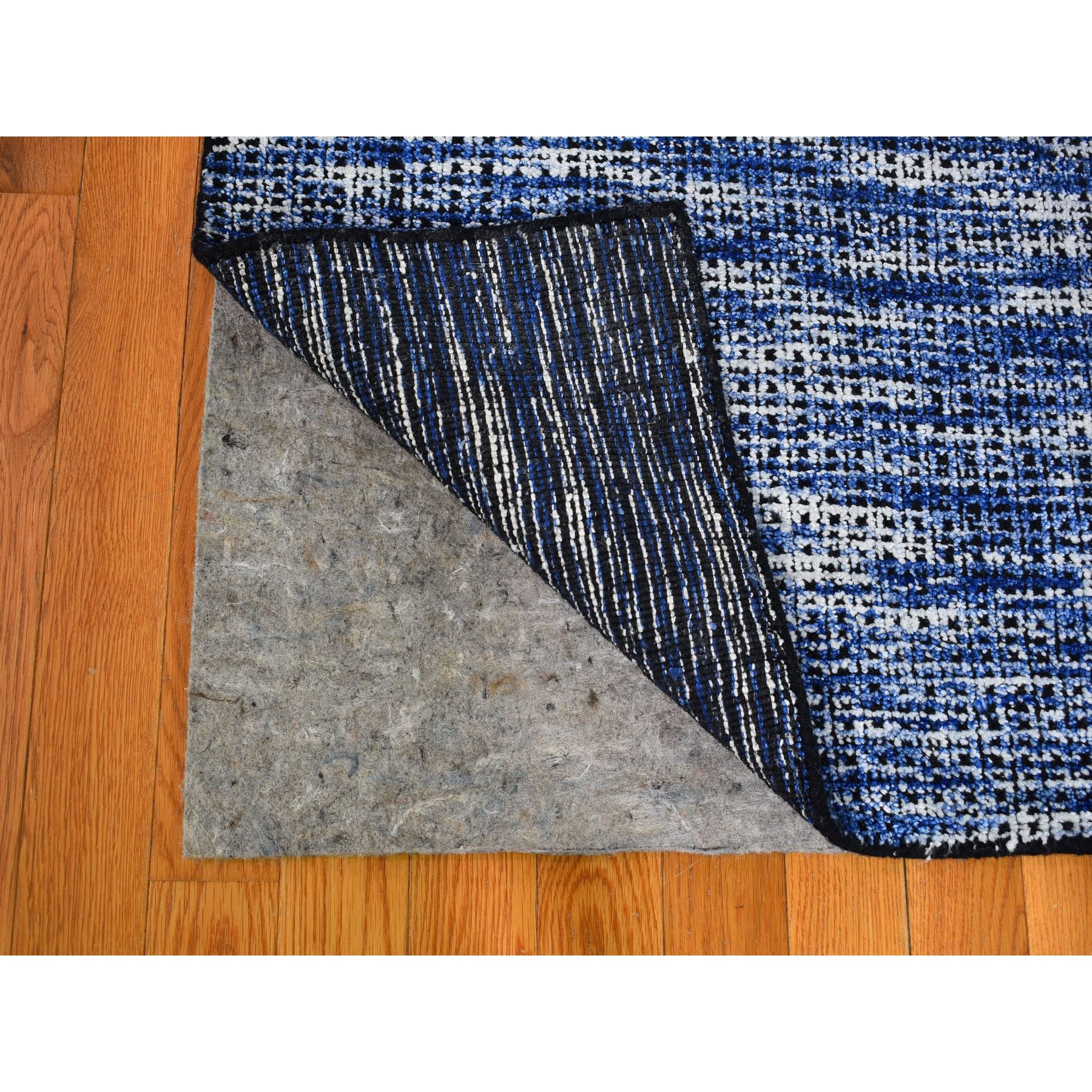 8-2 x10-  Fence Design With Blue Wool And Art silk Tone On Tone Hand Loomed Oriental Rug 
