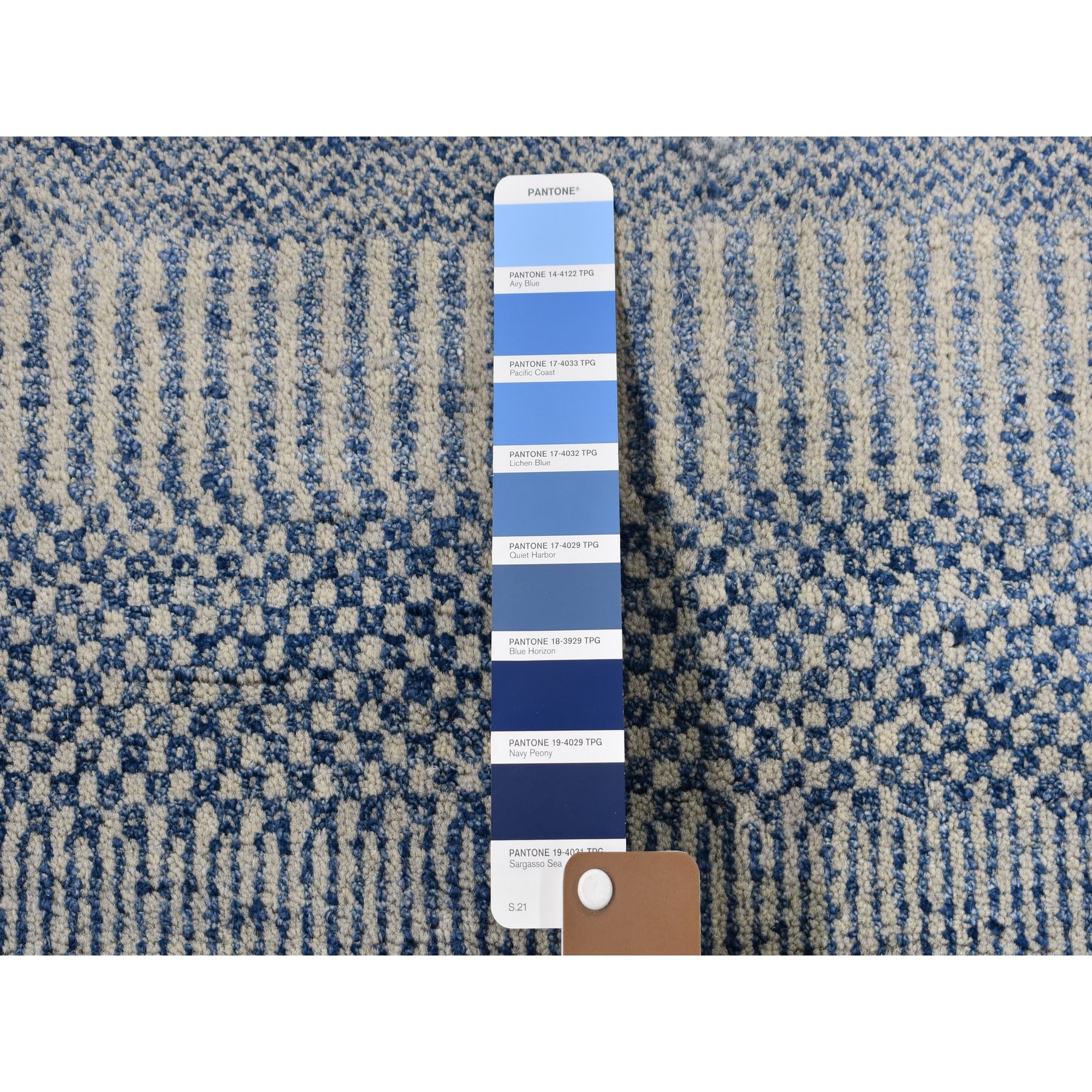 8-x8- Round Blue Grass Design Wool And Silk Hand Knotted Oriental Rug 