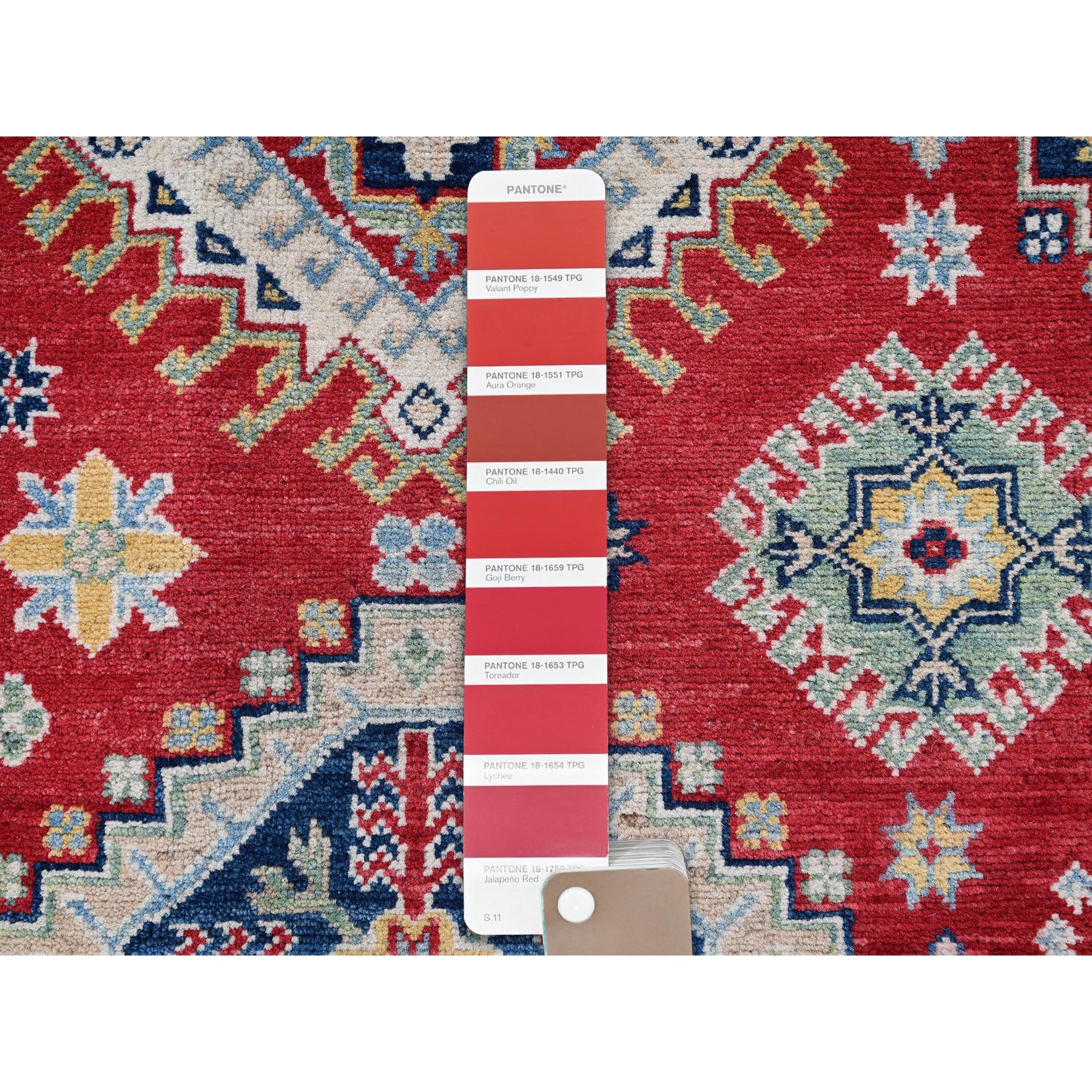 7'10"x10' Crimson Red, Kazak with Geometric Medallions Design, Hand Knotted, Soft and Shiny Wool, Denser Weave, Vegetable Dyes, Oriental Rug Sh530