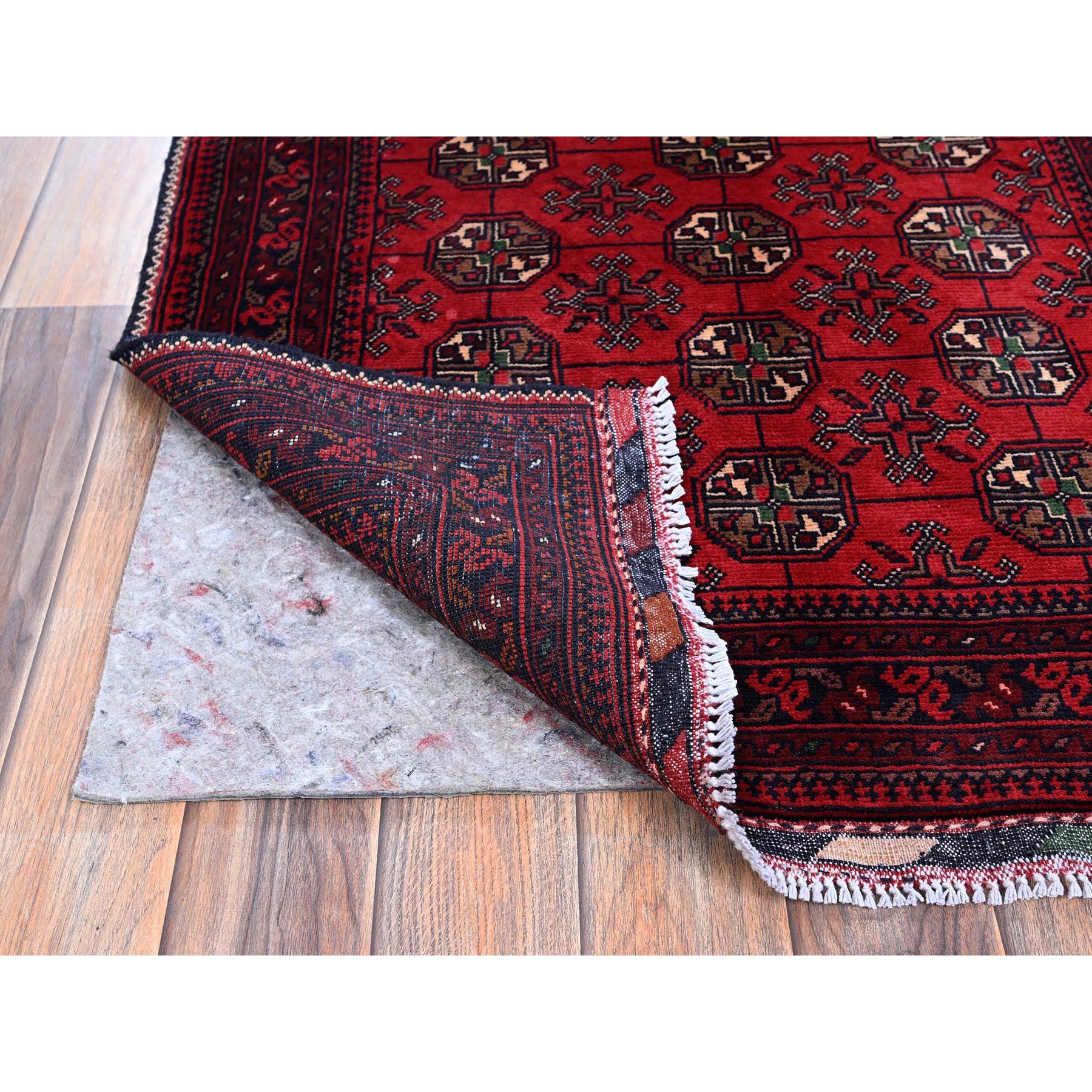 2'9"x4' Scarlet Red, Princess Bokara with Geometric Medallions Pattern, Vegetable Dyes, Soft Wool, Hand Knotted, Sample, Mat, Oriental Rug Sh703
