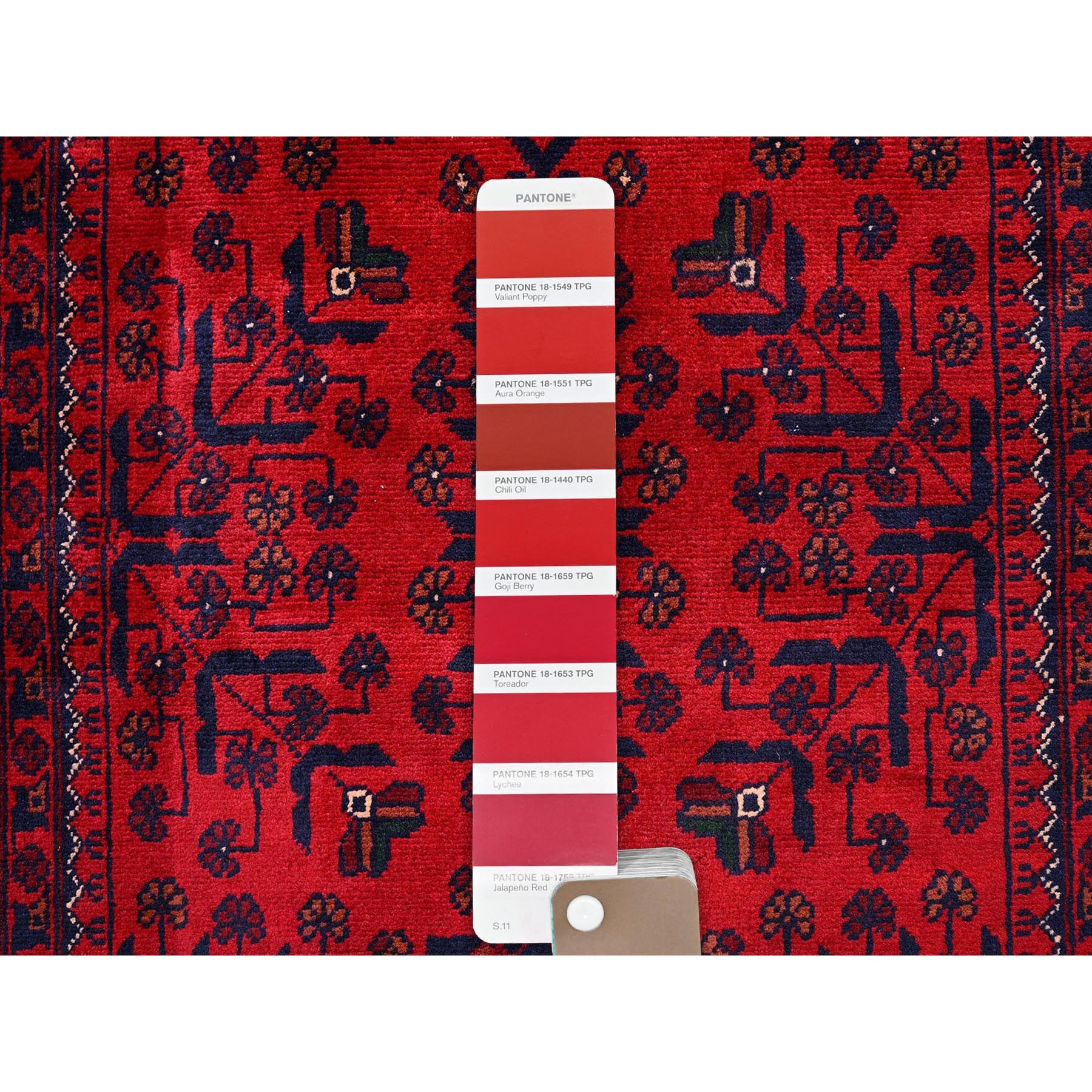 2'9"x5' Scarlet Red, Afghan Khamyab with Geometric Pattern, Hand Knotted, Soft and Velvety Wool, Oriental Rug Sh734