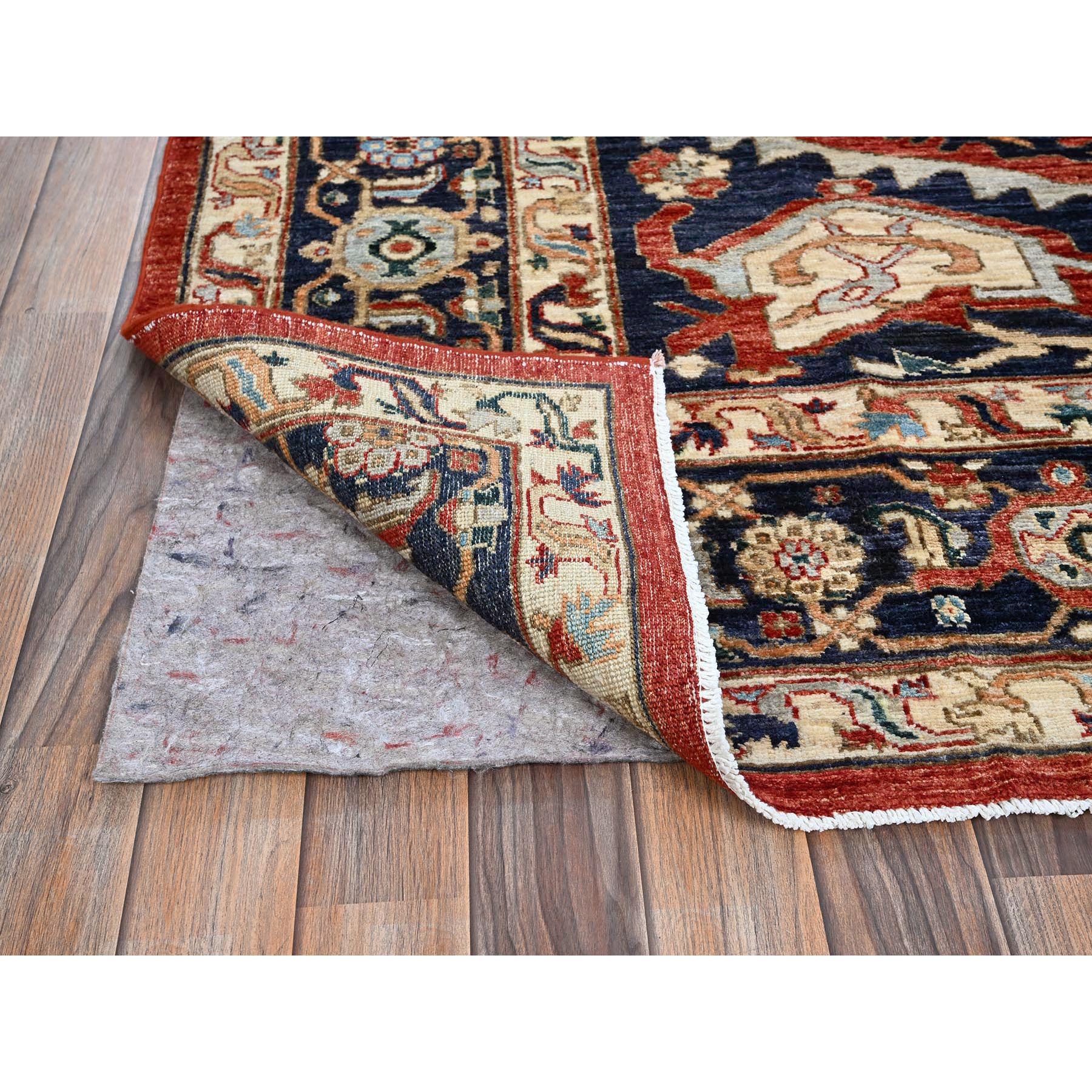 8'1"x9'8" Scarlet Red, Peshawar Heriz with Antique Serapi Design, Hand Knotted, Shiny High Mountain Wool, Vegetable Dyes, Densely Woven, Soft Pile, Oriental Rug Sh903