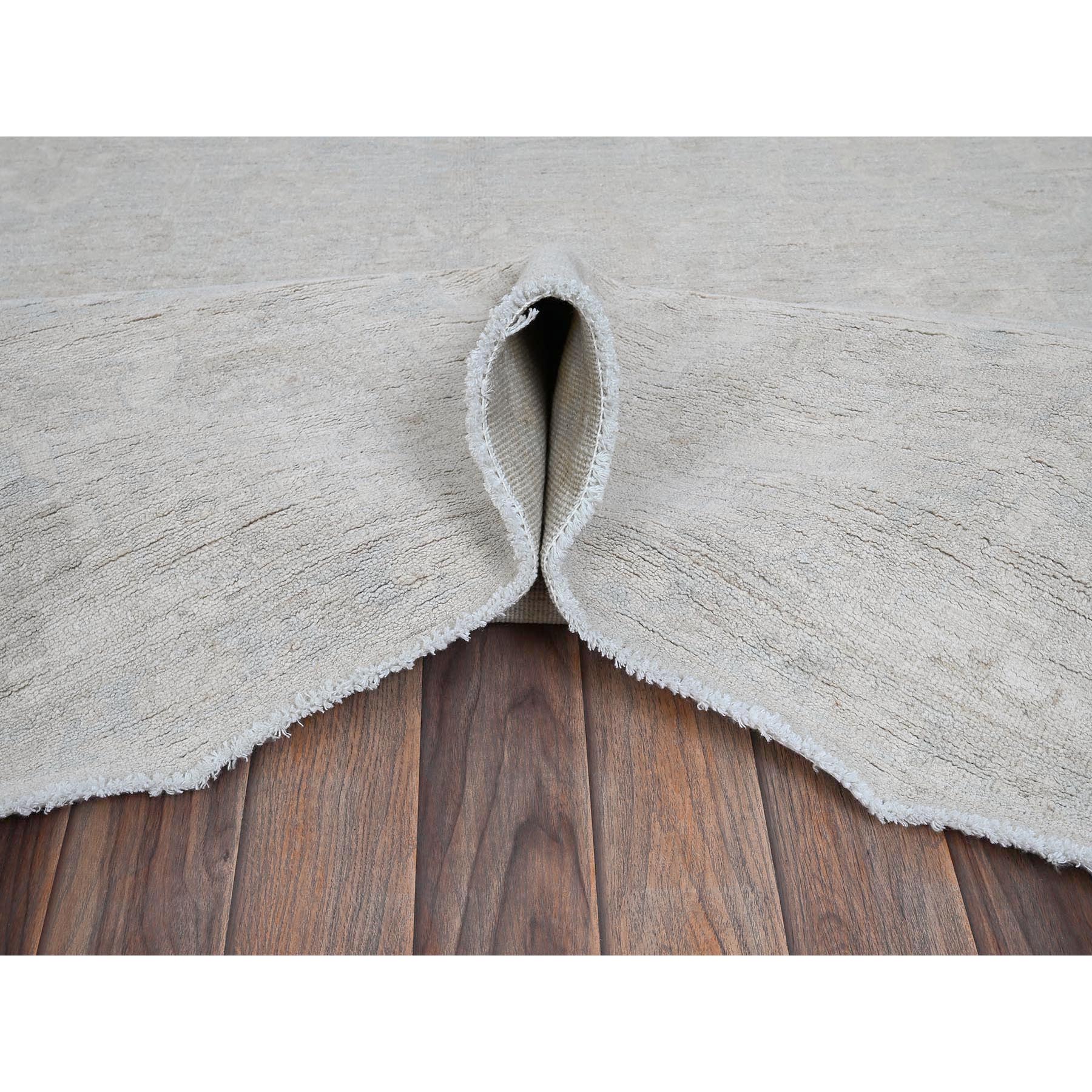 8'x9'10" Cloud Gray, White Wash Peshawar with Large Leaf Design, Hand Knotted, 100% Wool, Densely Woven, Oriental Rug Sh912