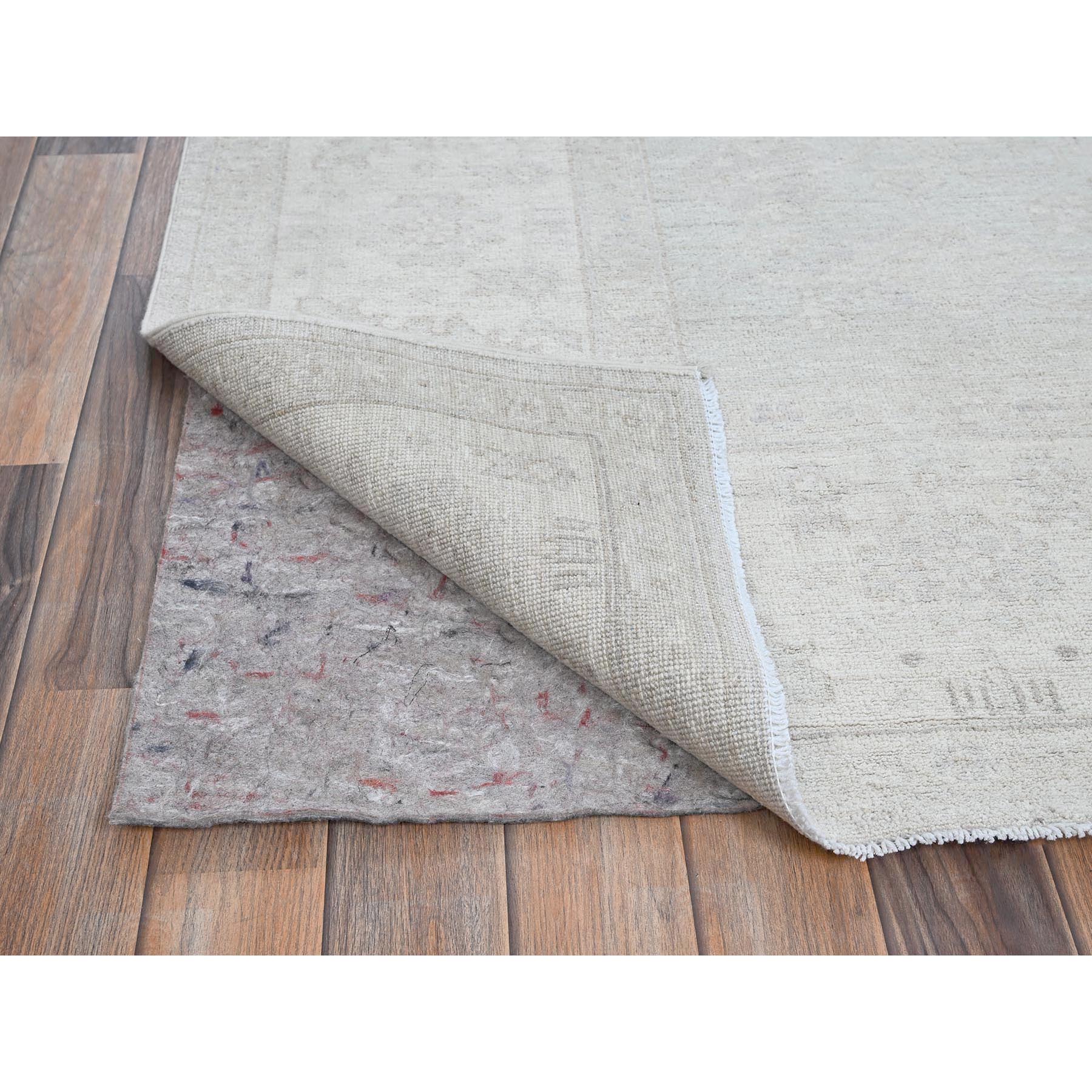 8'x9'9" Bone White, Washed Out Peshawar with Heriz Design, Hand Knotted, Pure Wool, Densely Woven, Oriental Rug Sh917