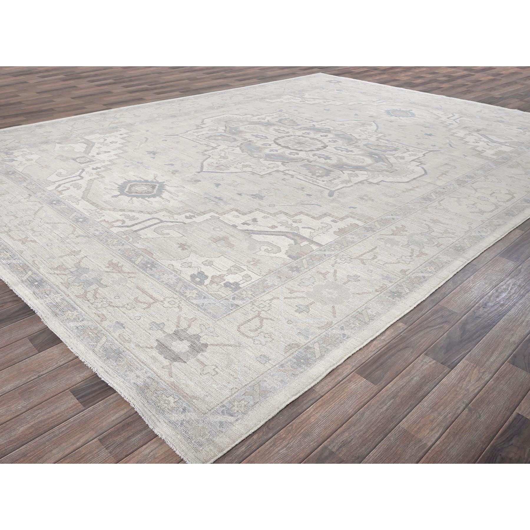 10'x13'7" Chiffon White, White Wash Peshawar with Heriz Design, Hand Knotted, Pure Wool, Densely Woven, Oriental Rug Sh920