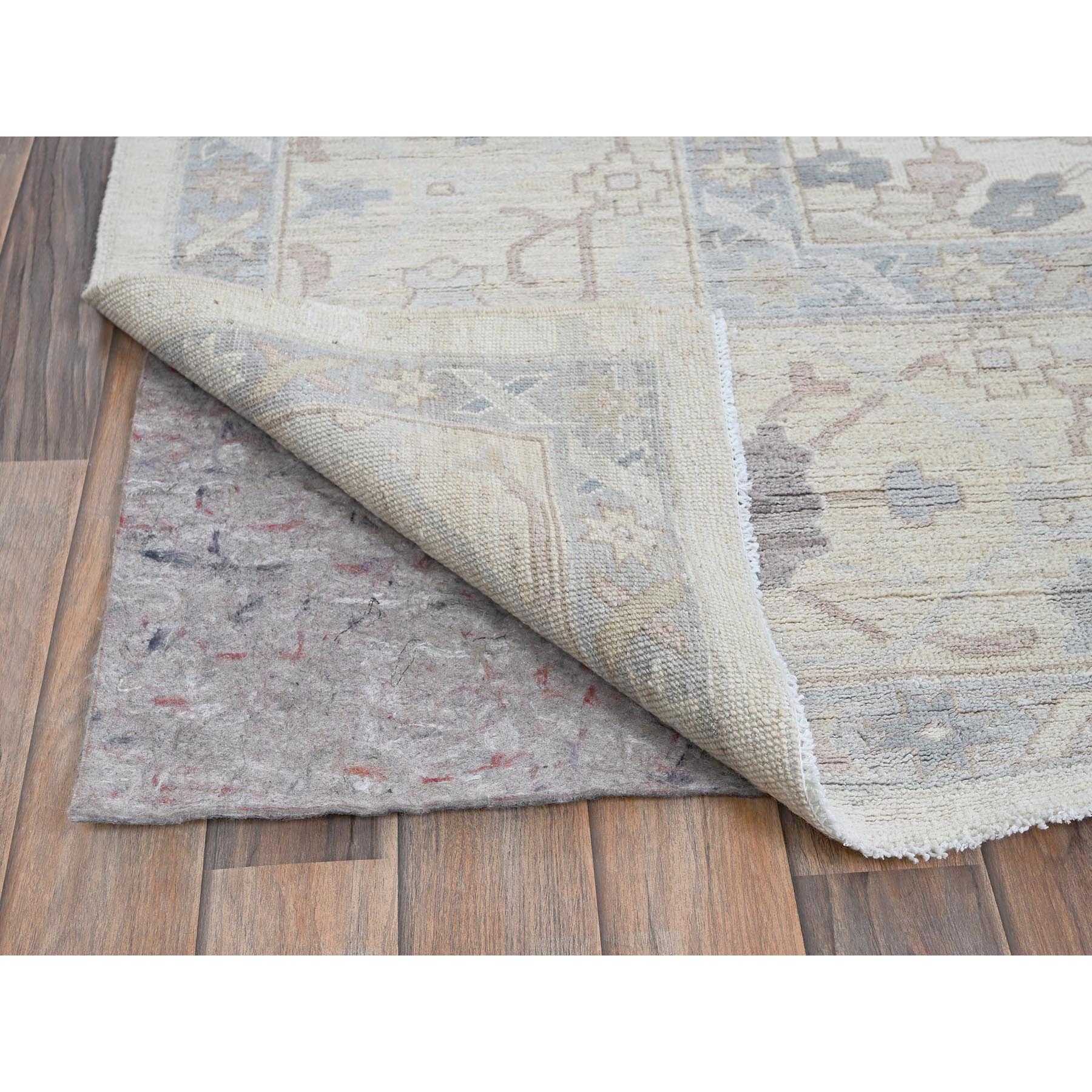 10'x13'7" Chiffon White, White Wash Peshawar with Heriz Design, Hand Knotted, Pure Wool, Densely Woven, Oriental Rug Sh920
