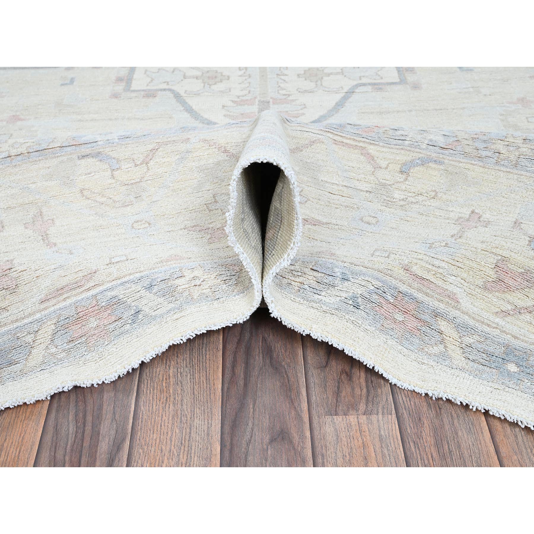 10'x13'7" Chiffon White, White Wash Peshawar with Heriz Design, Hand Knotted, Pure Wool, Densely Woven, Oriental Rug Sh920