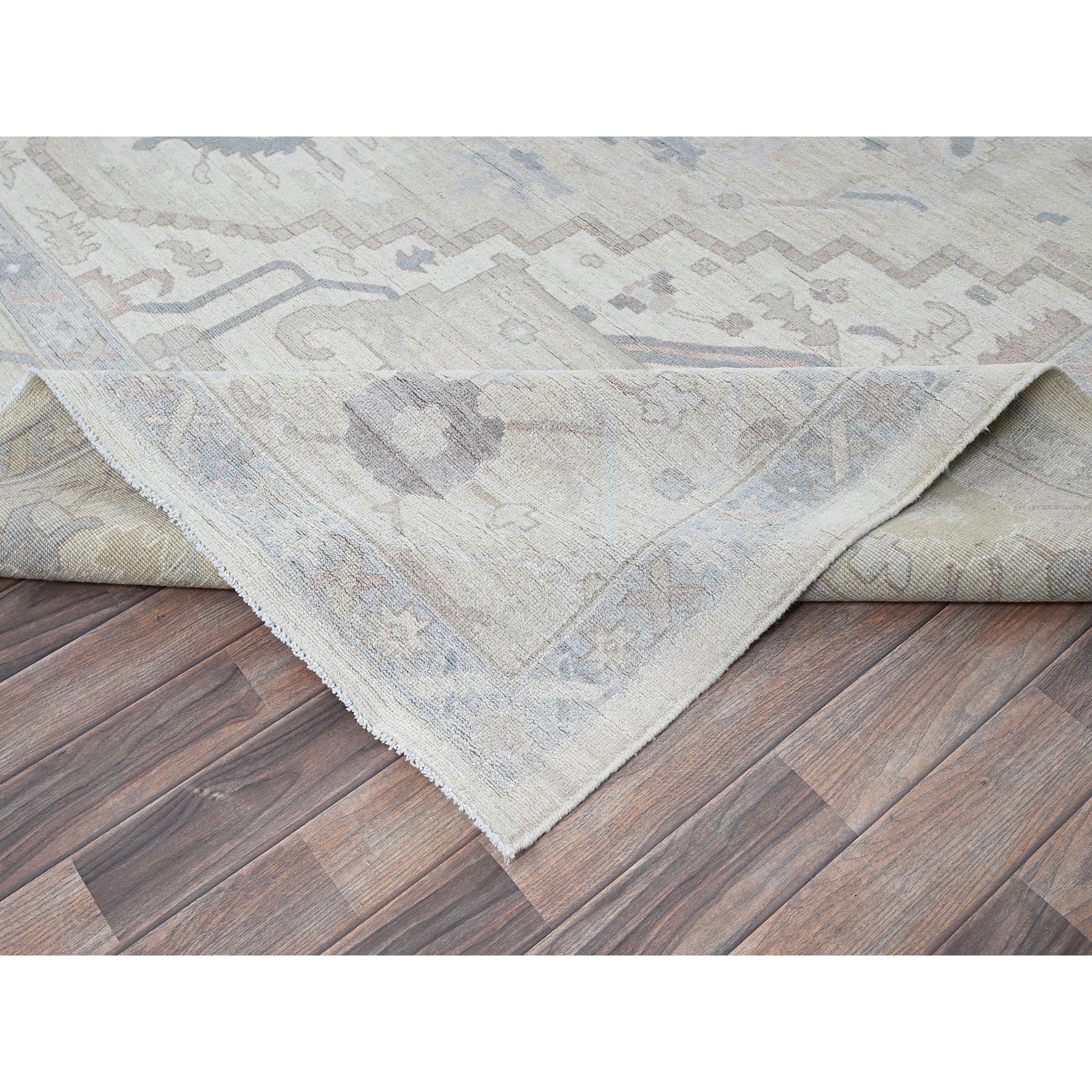 10'x13'7" Chiffon White, White Wash Peshawar with Heriz Design, Hand Knotted, Pure Wool, Densely Woven, Oriental Rug Sh920
