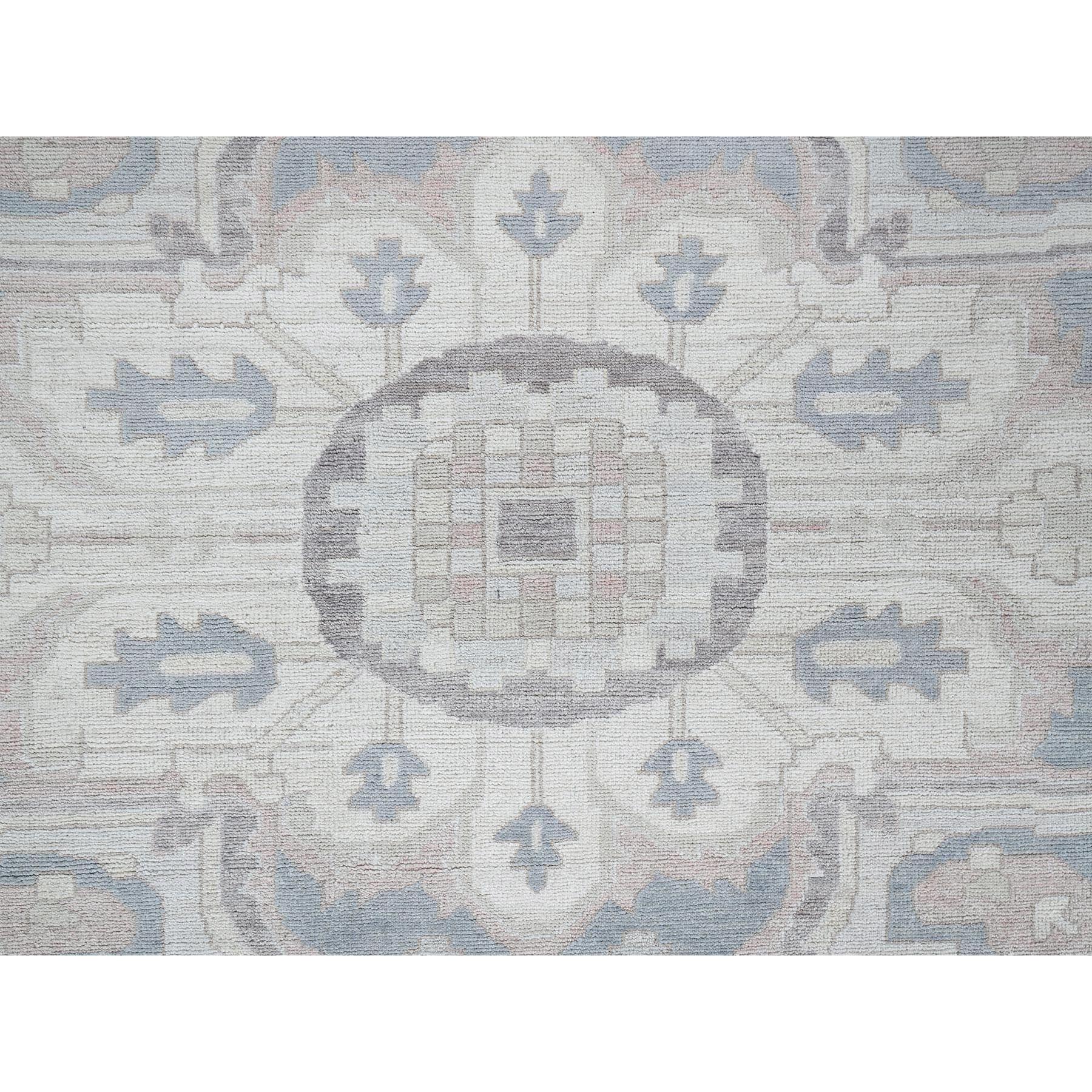 10'x13'7" Chiffon White, White Wash Peshawar with Heriz Design, Hand Knotted, Pure Wool, Densely Woven, Oriental Rug Sh920