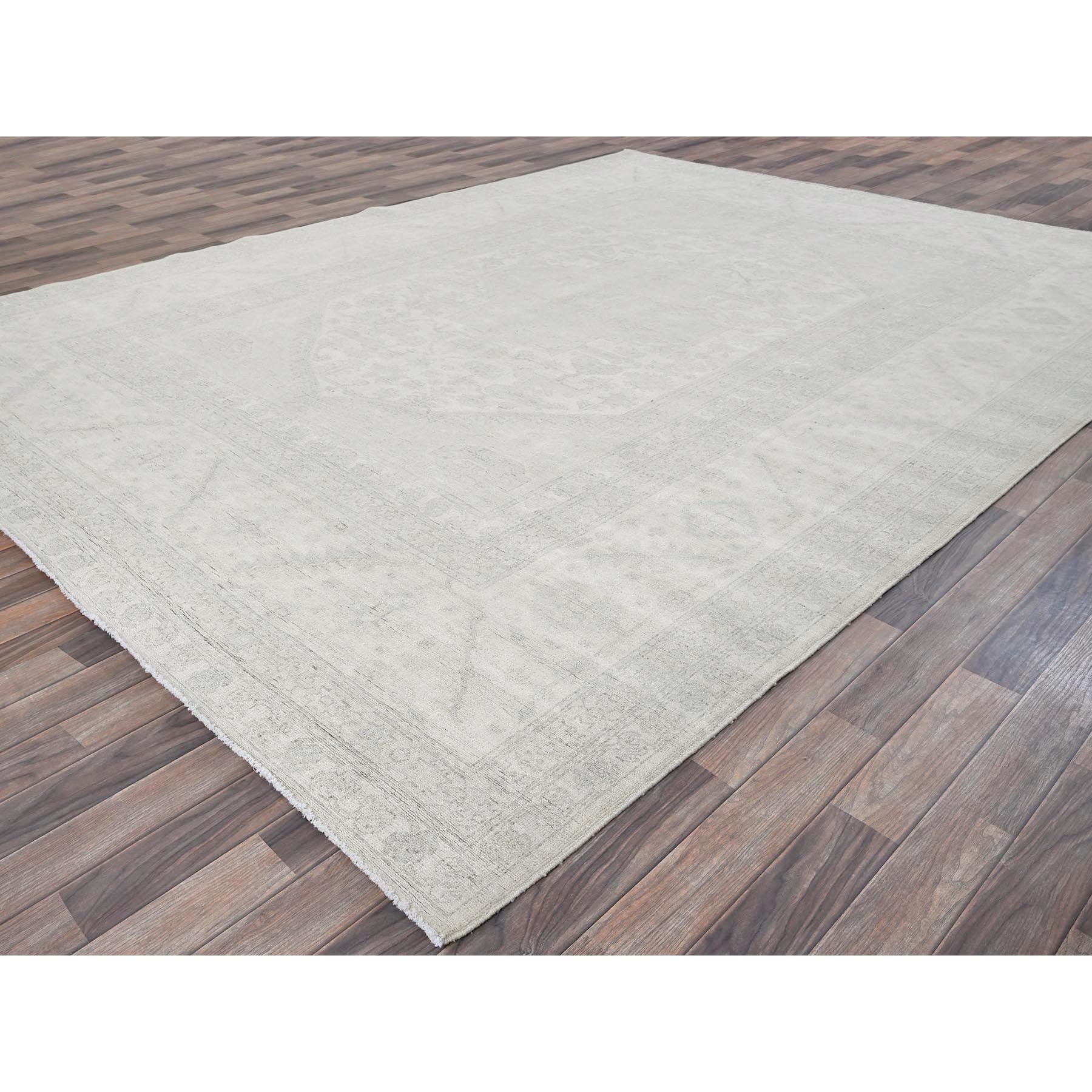 9'x11'10" Pearl White, Washed Out Peshawar with Heriz Design, Densely Woven, 100% Wool, Hand Knotted, Oriental Rug Sh922
