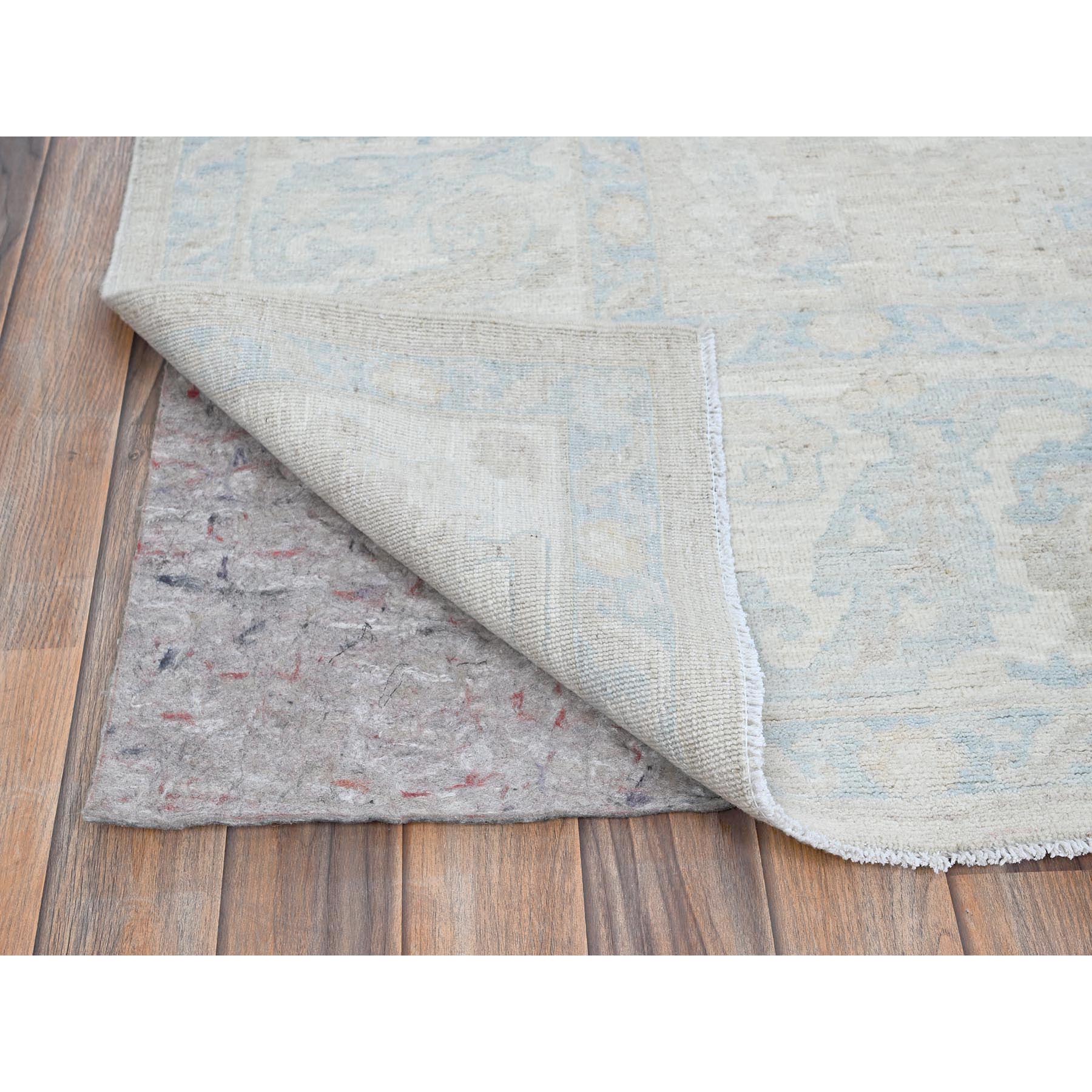 7'9"x9'10" Bone White, Washed Out Peshawar with Muted Colors Leaf Design, Pure Wool, Hand Knotted, Densely Woven, Oriental Rug Sh929