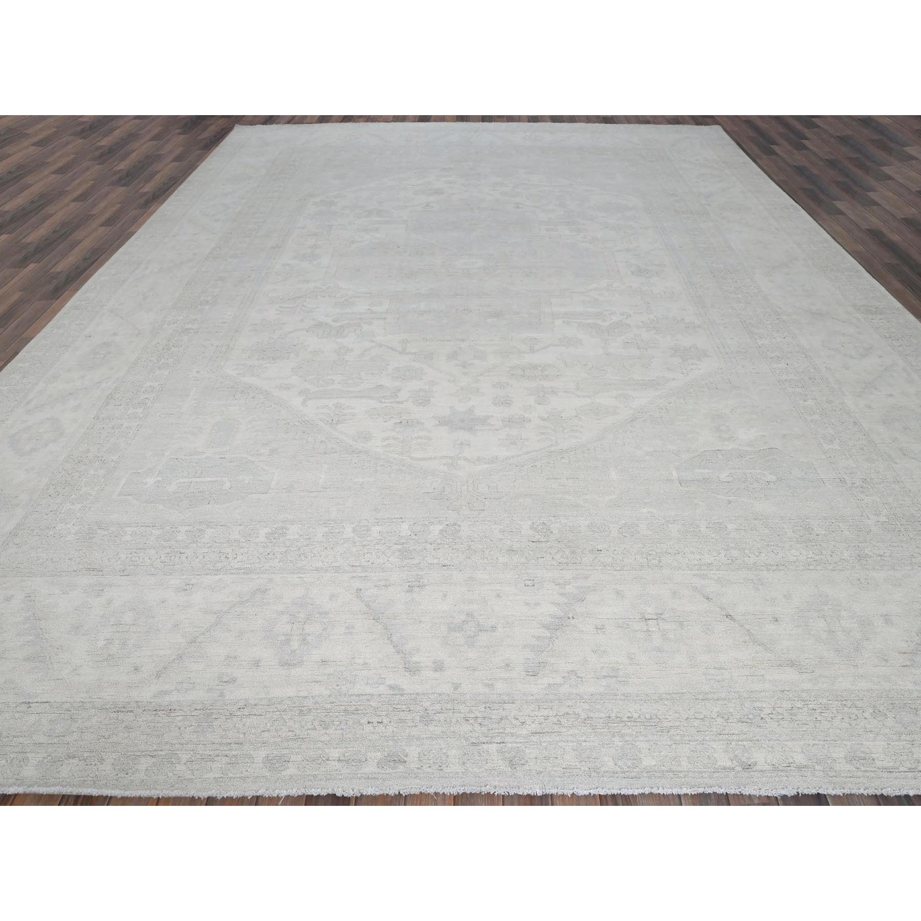 11'10"x14'7" Pearl White, Washed Out Peshawar with Heriz Design, Hand Knotted, Pure Wool, Densely Woven, Oversized, Oriental Rug Sh931