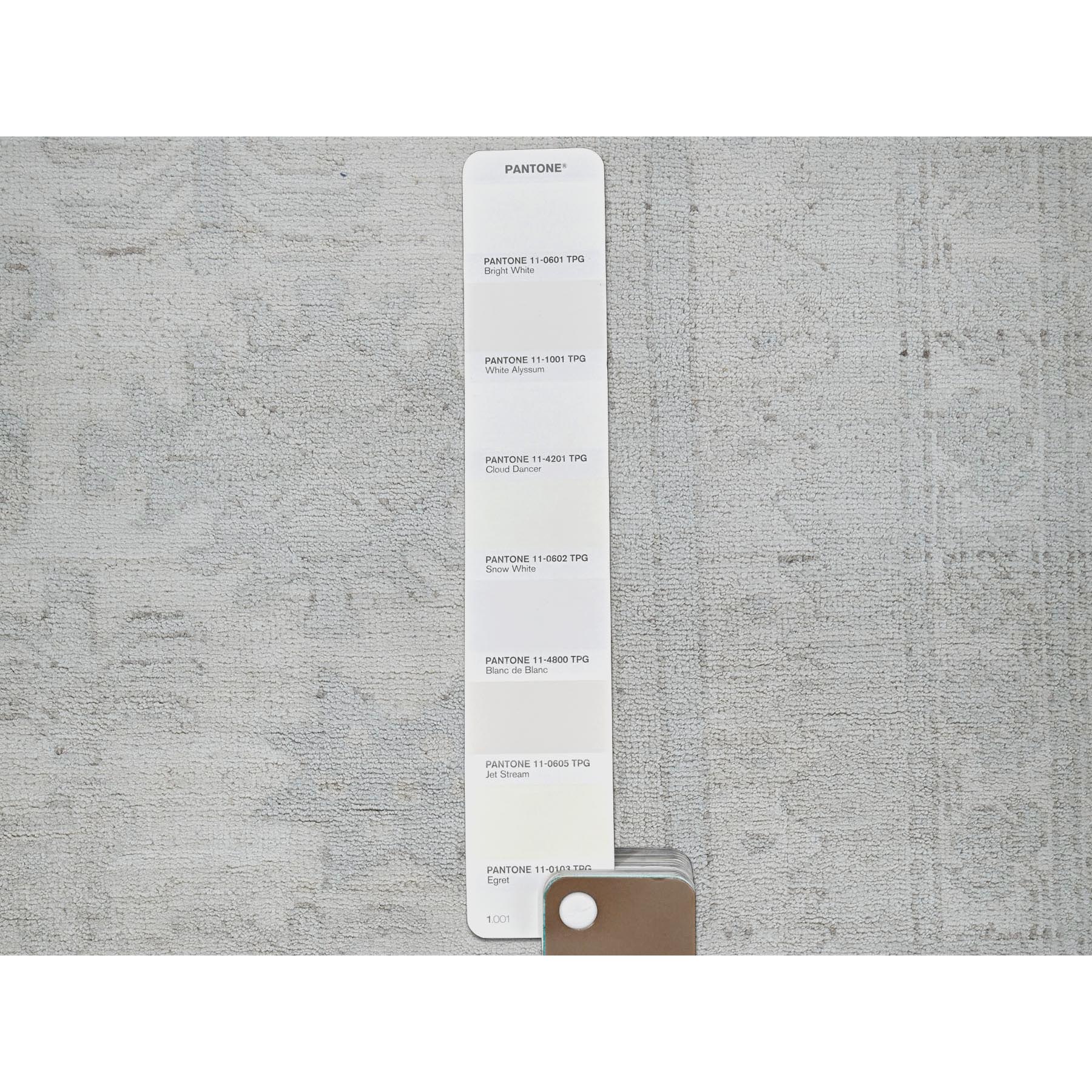 11'10"x14'7" Pearl White, Washed Out Peshawar with Heriz Design, Hand Knotted, Pure Wool, Densely Woven, Oversized, Oriental Rug Sh931