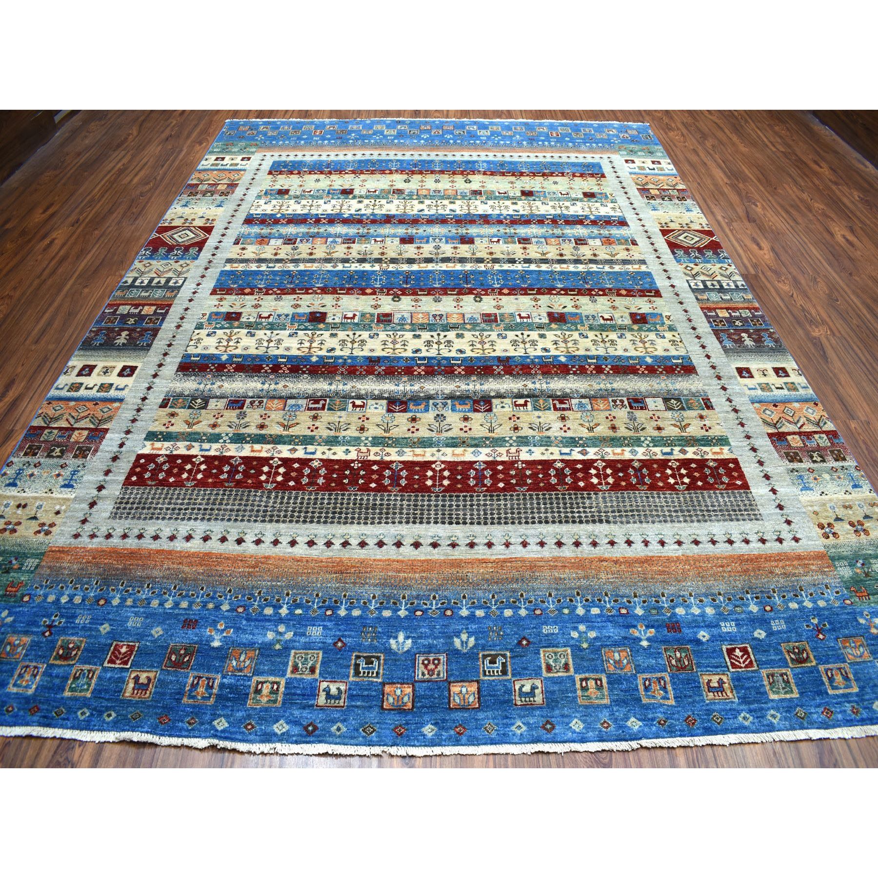 traditional Wool Hand-Knotted Area Rug 8'8