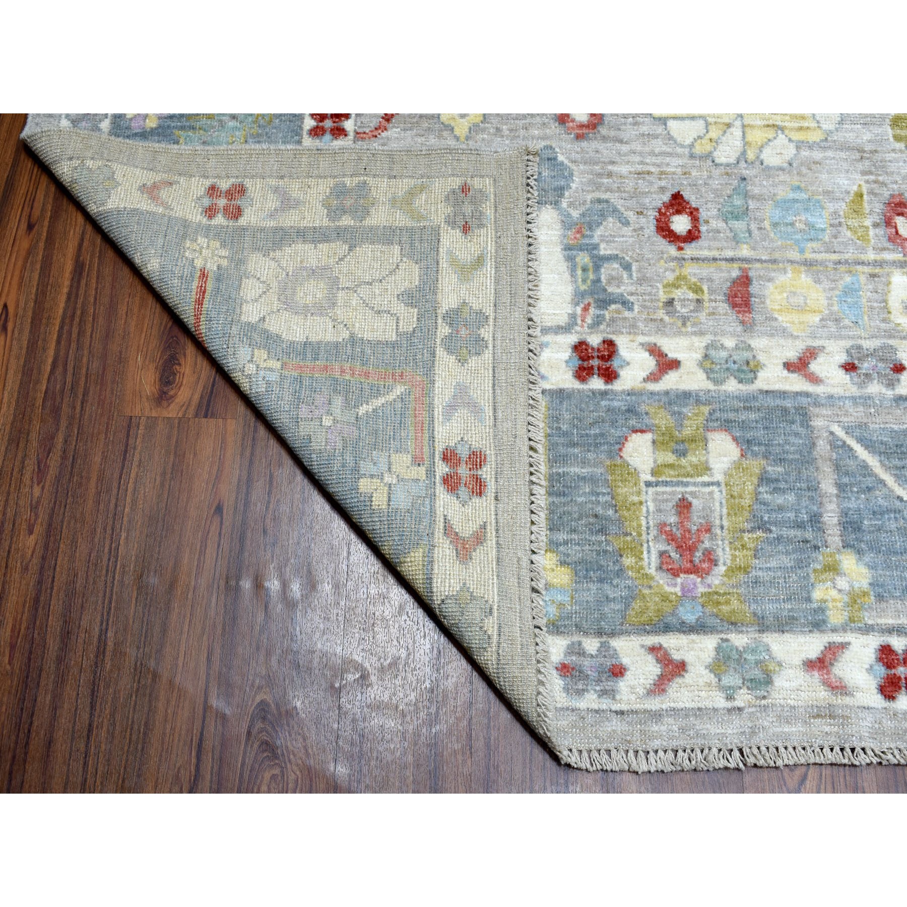9-x11-8  Gray Angora Oushak With Pop Of Color Soft Velvety wool Hand Knotted Oriental Rug 