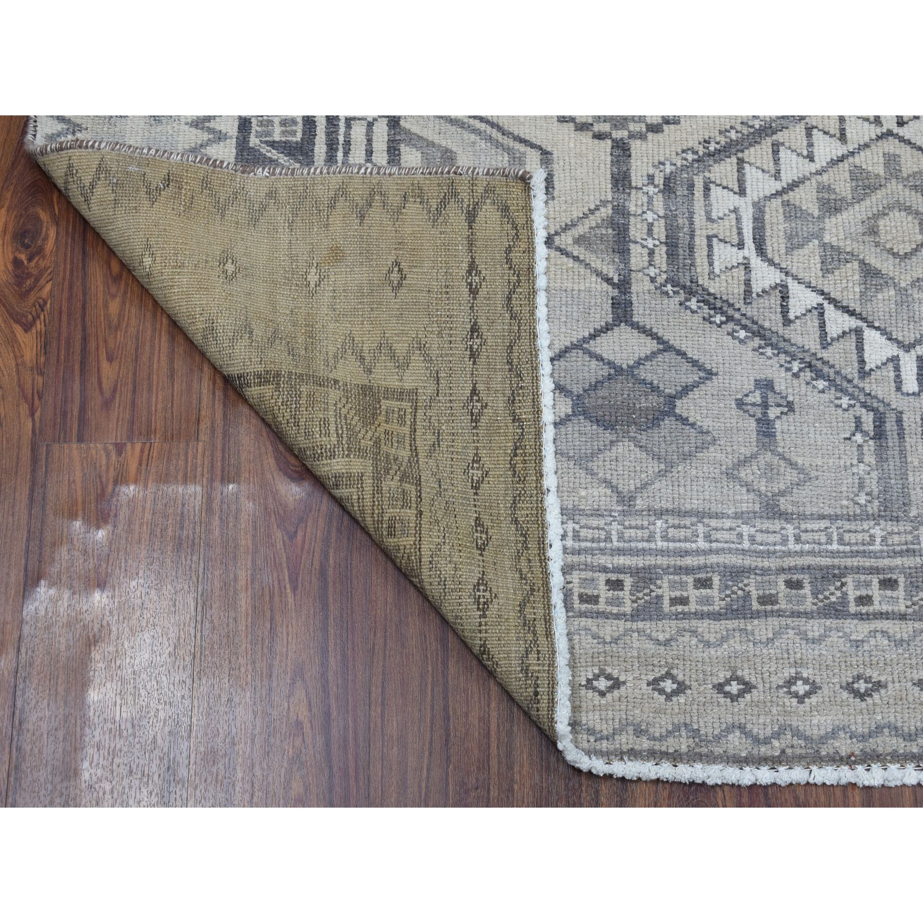 5-5 x8-4   Vintage And Worn Down Distressed Colors Persian Shiraz Hand Knotted Bohemian Rug 