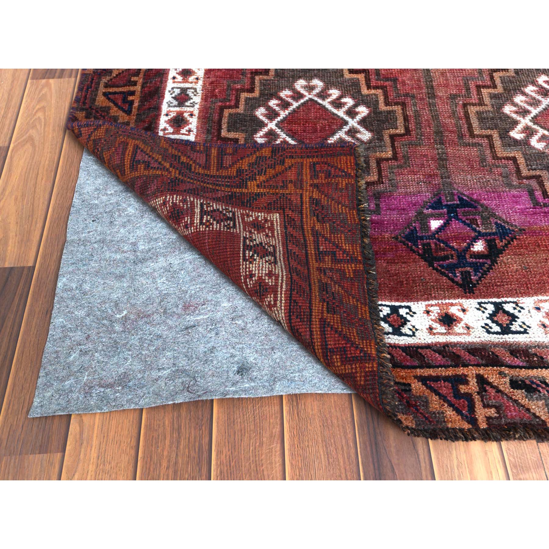 4'6"x7'5" Vintage with Even Wear Persian Shiraz with Purple Abrash Worn Down Distressed Hand Knotted Clean Oriental Rug Sh57756